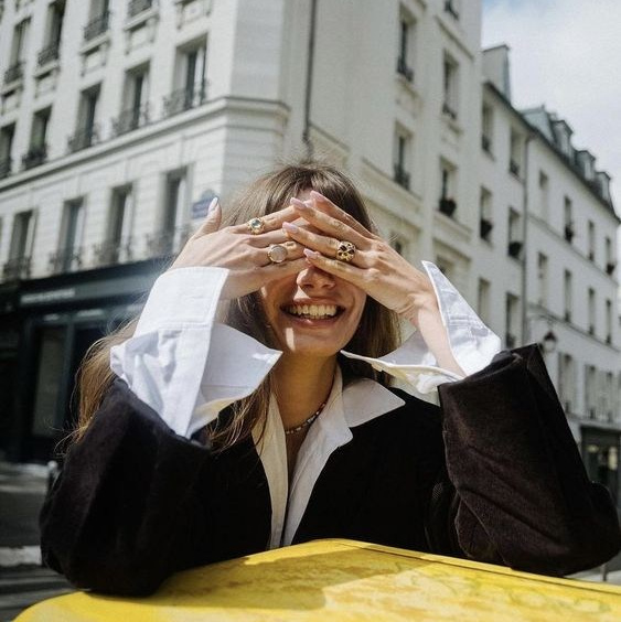 KOMERC PORTRETU IDEJAS - POZAS