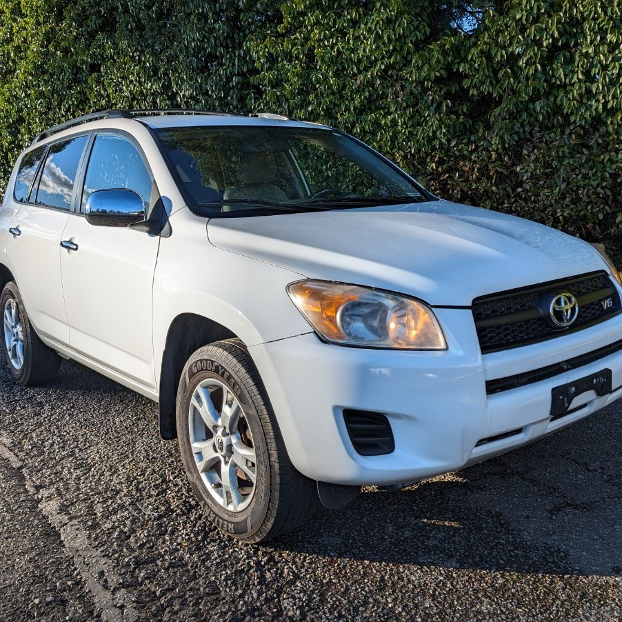Toyota RAV4 2009 162k miles $8 300