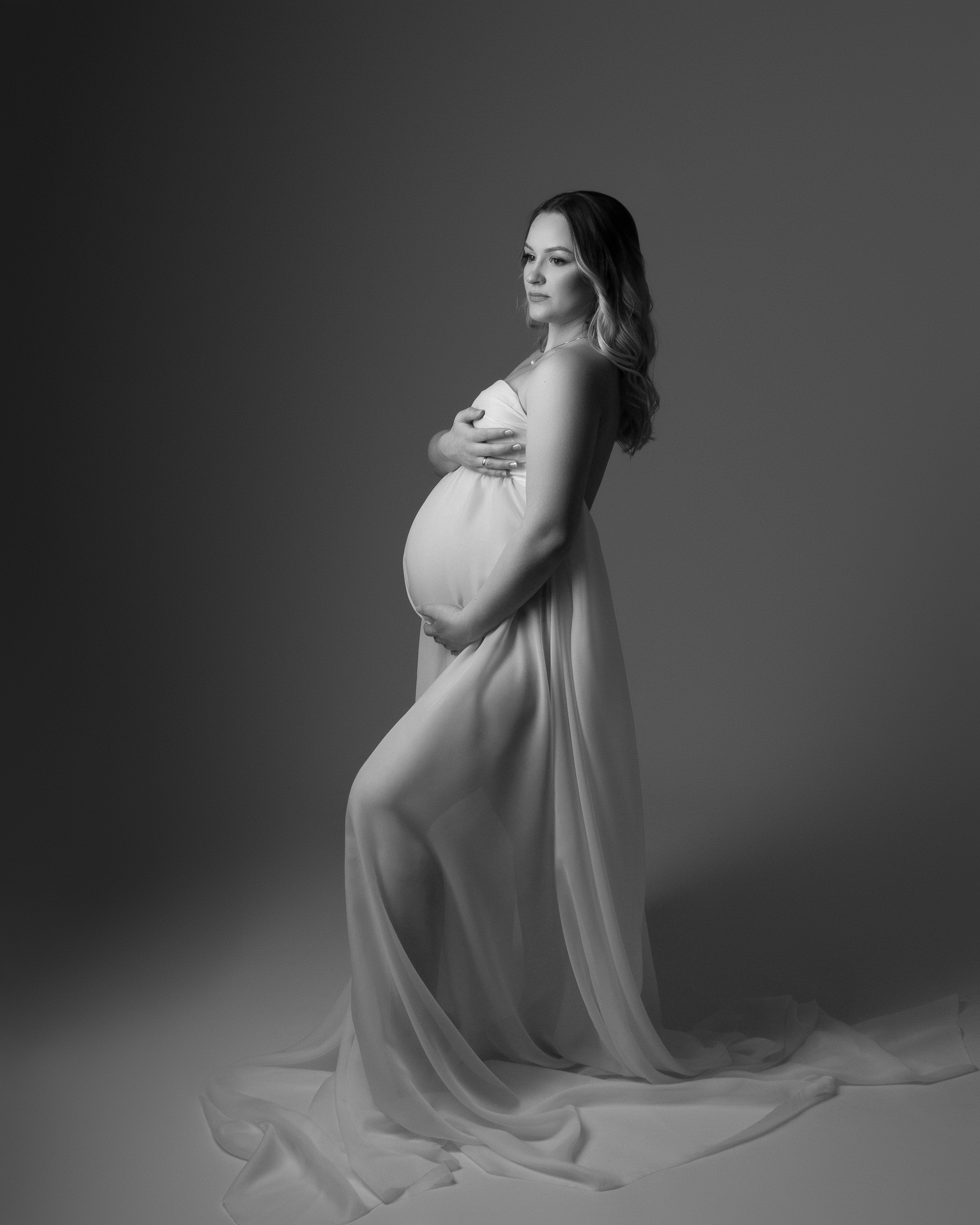  Schwangerschaftsshooting im Fotostudio Gifhorn – Babybauch Portrait