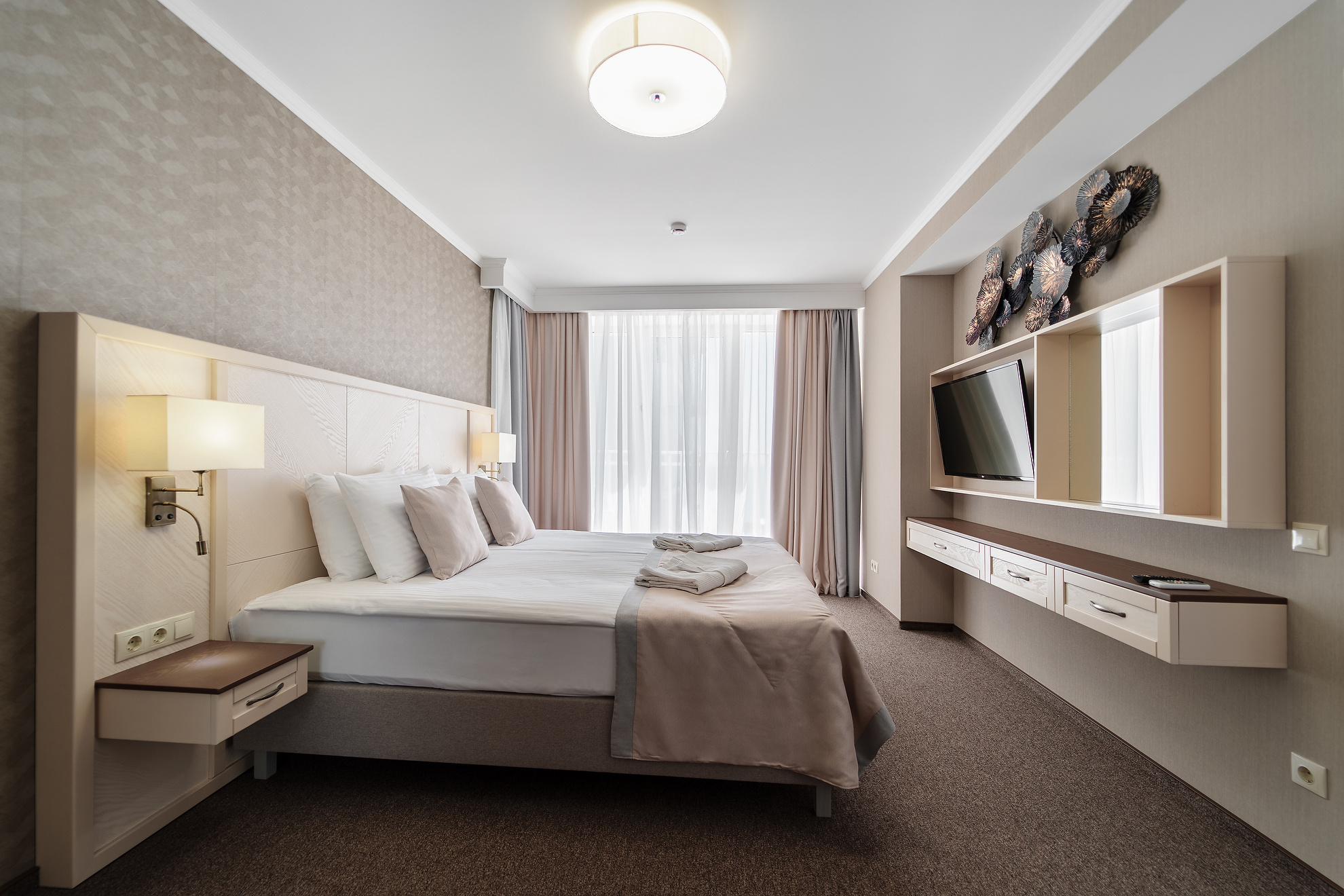 Professional photography real estate and content for business Canada. Professional Wedding and event photographer USA New York