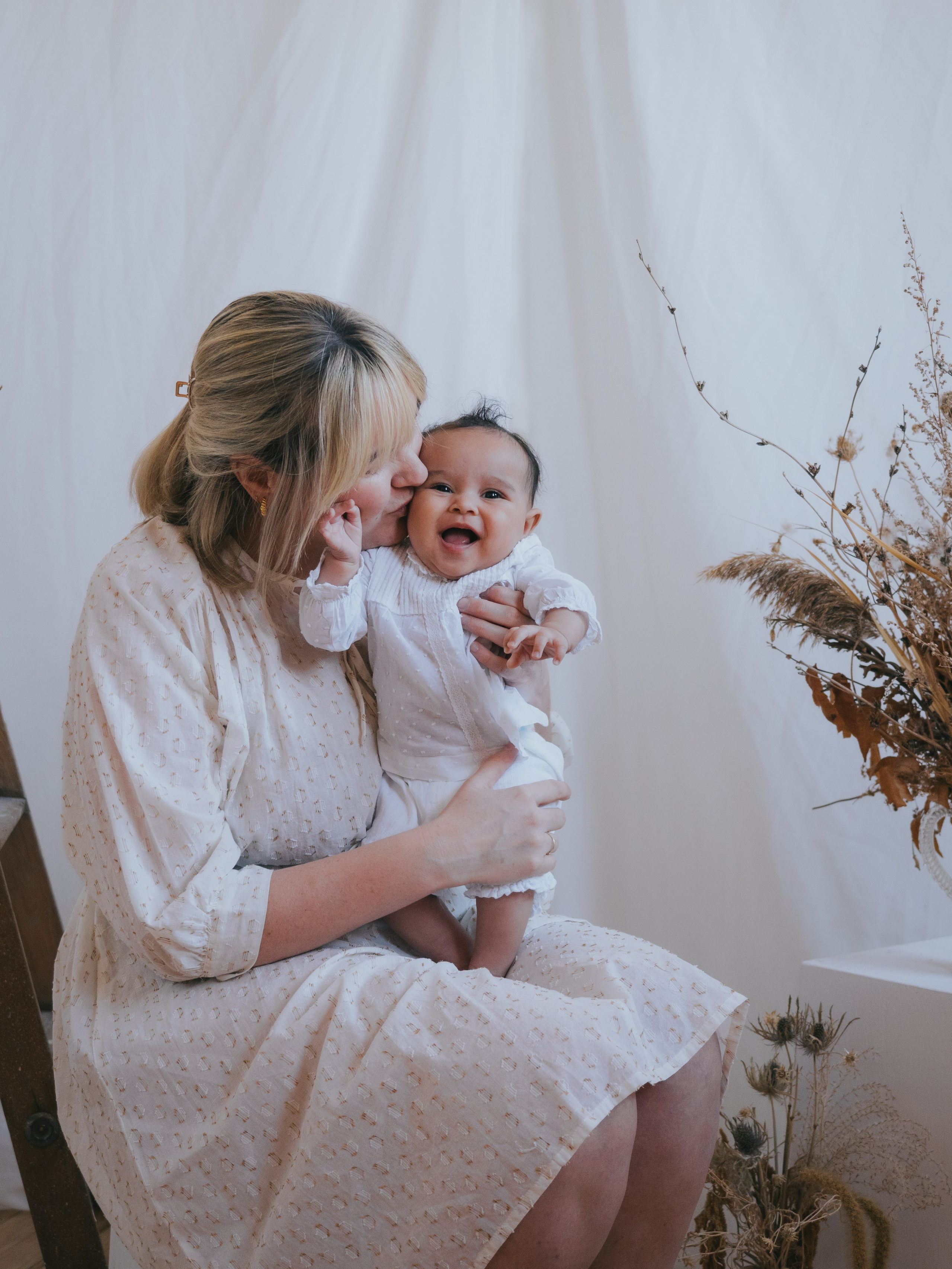 Mini Séances Fête des Mères - le cadeau parfait pour les mamans!. Mimosa Studios — Maternity & Family Photographer in Montreal