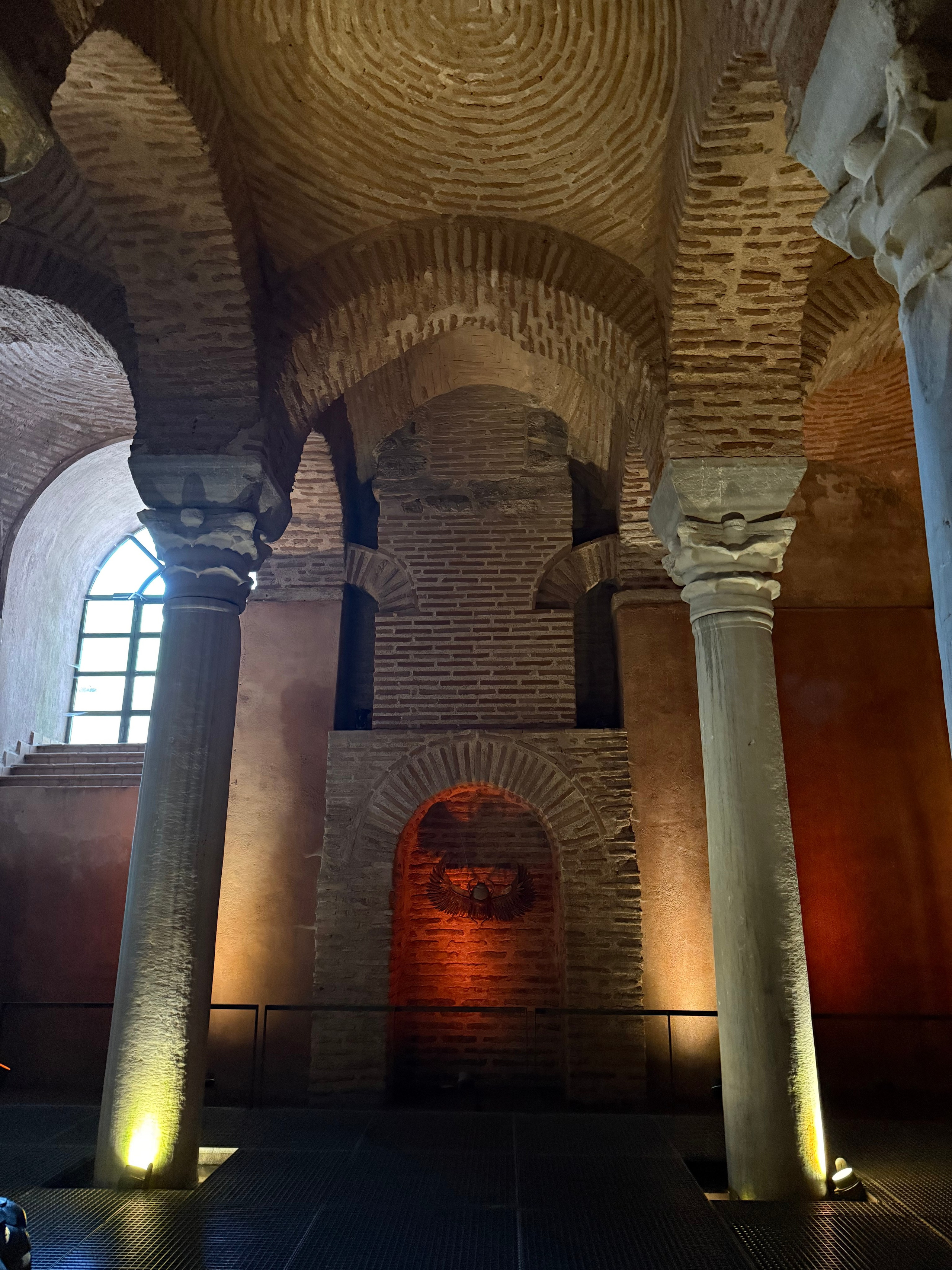 9 Tage in der Türkei: Entspannt und locker. Zwei Tage in jeder Stadt: Istanbul, Antalya, Kaş und ein Villenaufenthalt mit Bergblick