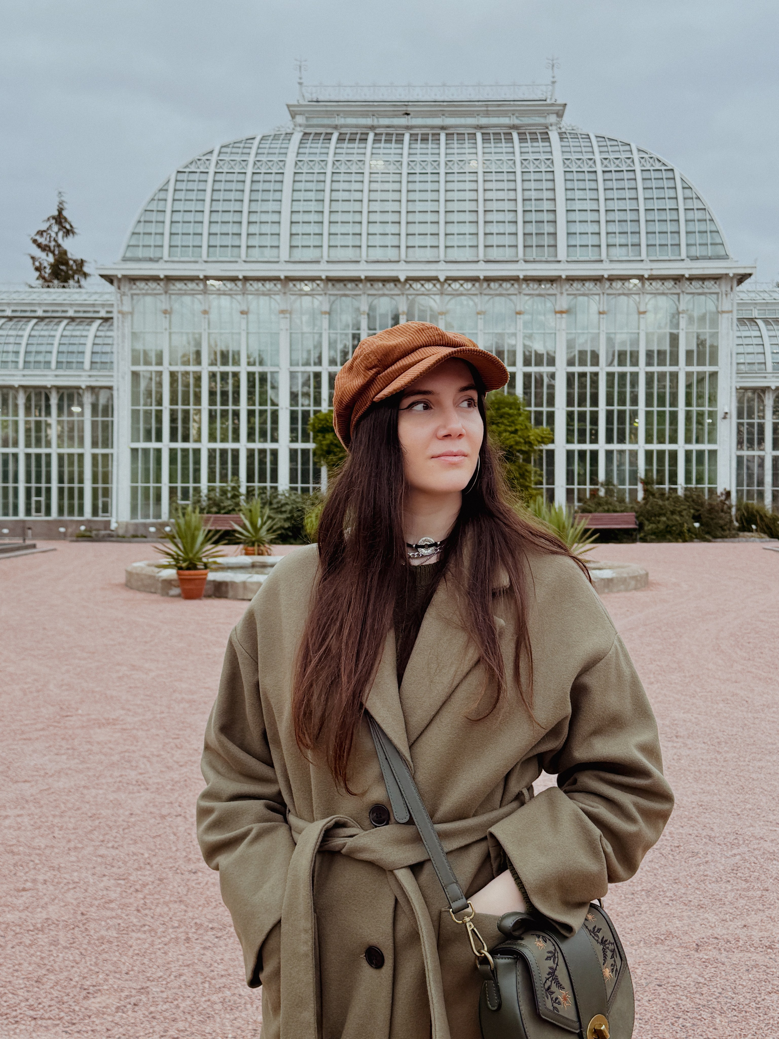 About. Helen Reveur | Illustrator & Brand Designer | Ready-Made & Custom Illustrations