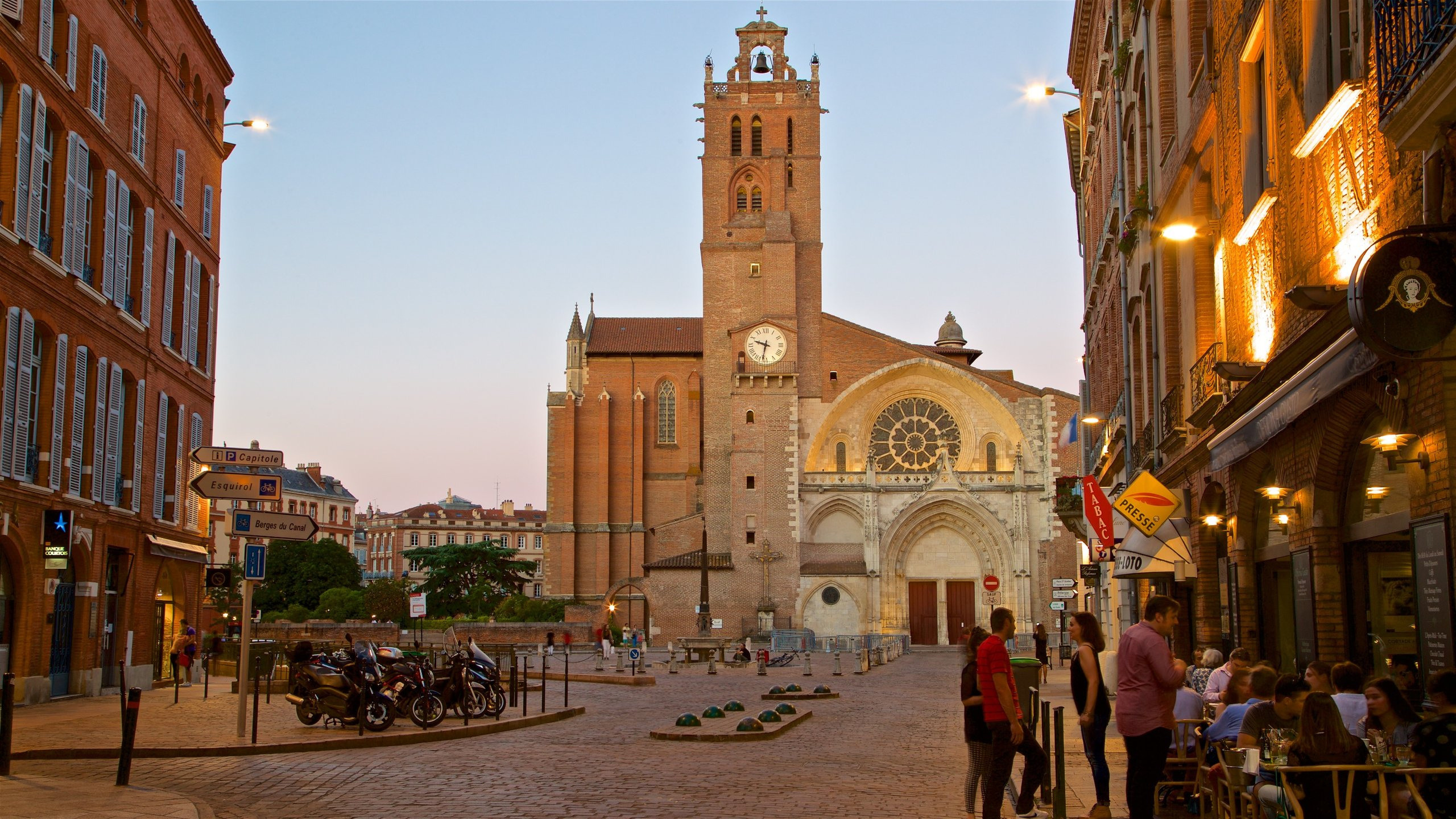 Best photo locations in Toulouse. Eugénie Smirnova — Photographe à Toulouse et dans le Sud-Ouest