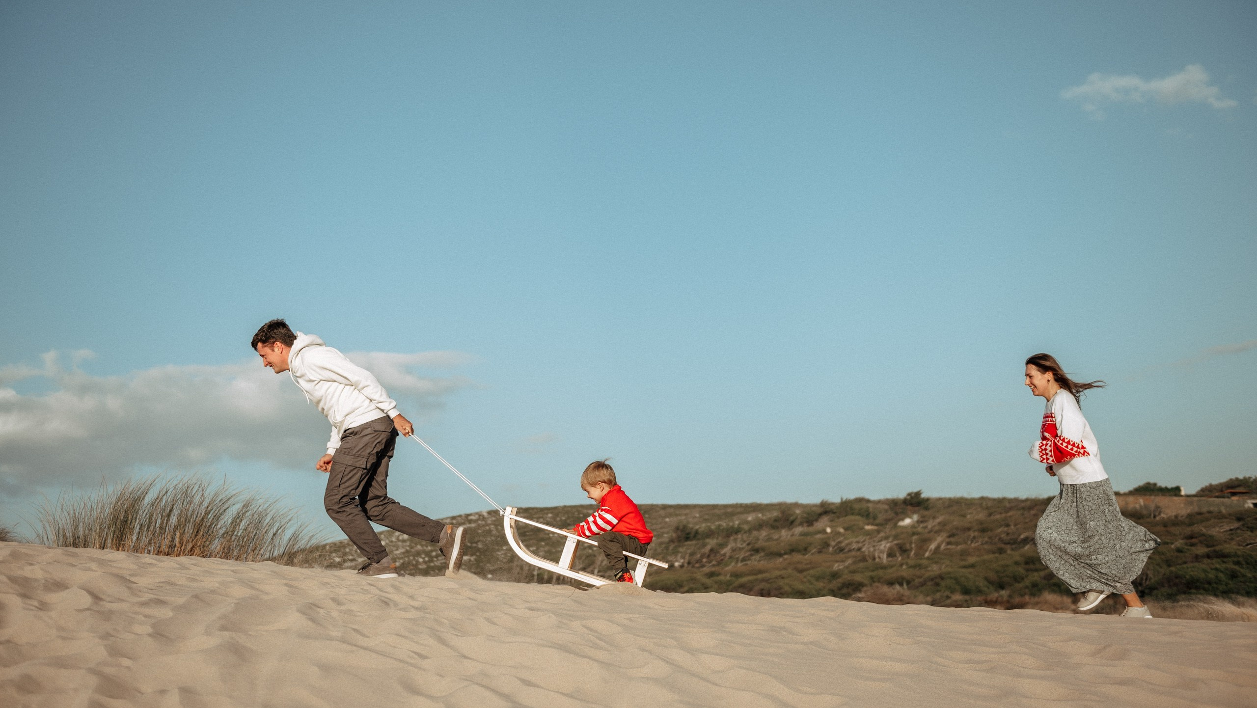 Рождественская семейная фотосессия на пляже, Фотосессия на пляже в Португалии, Фотосессия на пляже в Гиншу, Новогодняя семейная фотосессия на пляже