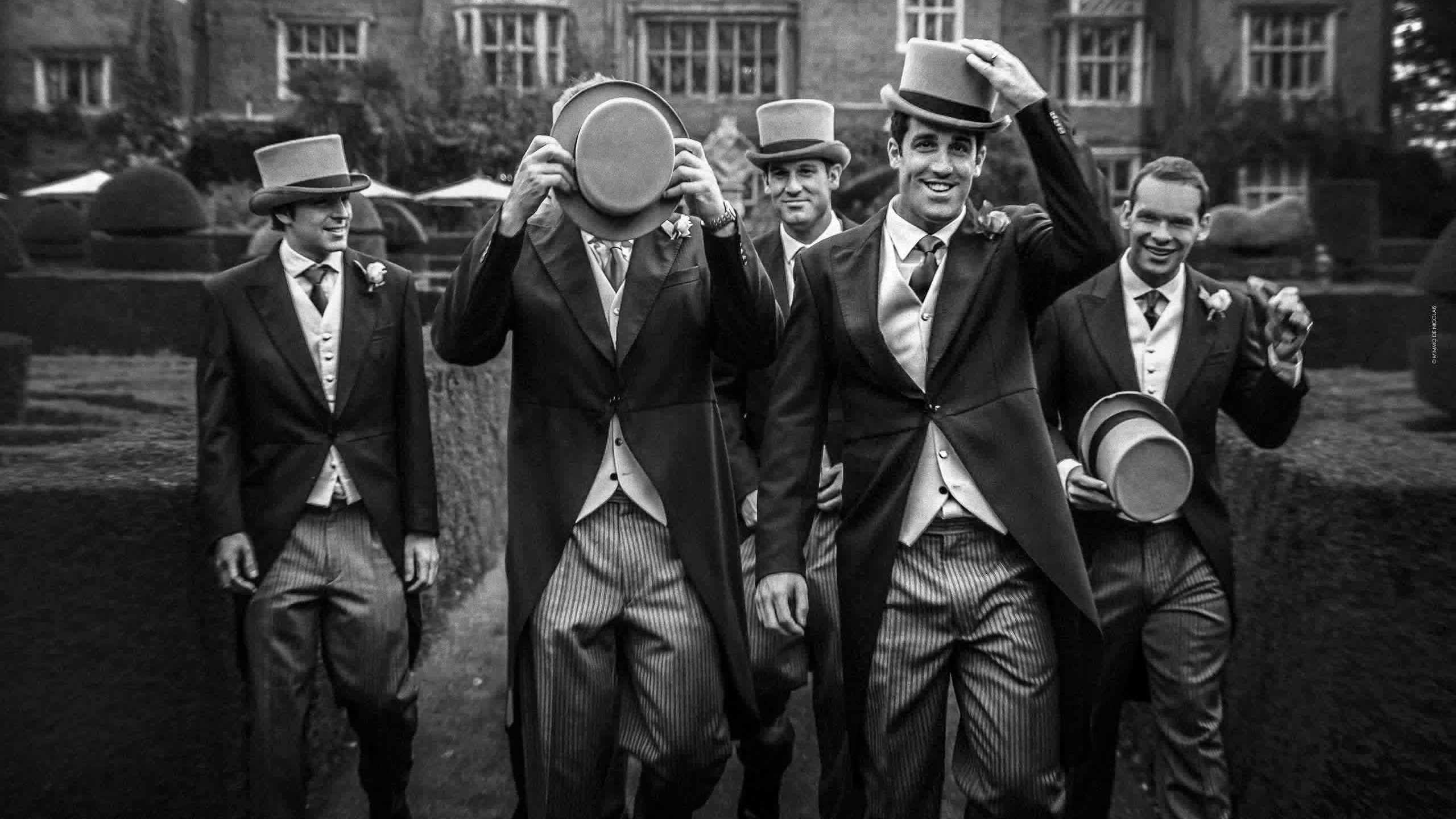 Luxury London destination wedding captured by Italian luxury wedding photographer Mimmo De Nicolais, elegant groom with brother and best friend in aristocratic top hat and tails, iconic British elegance.