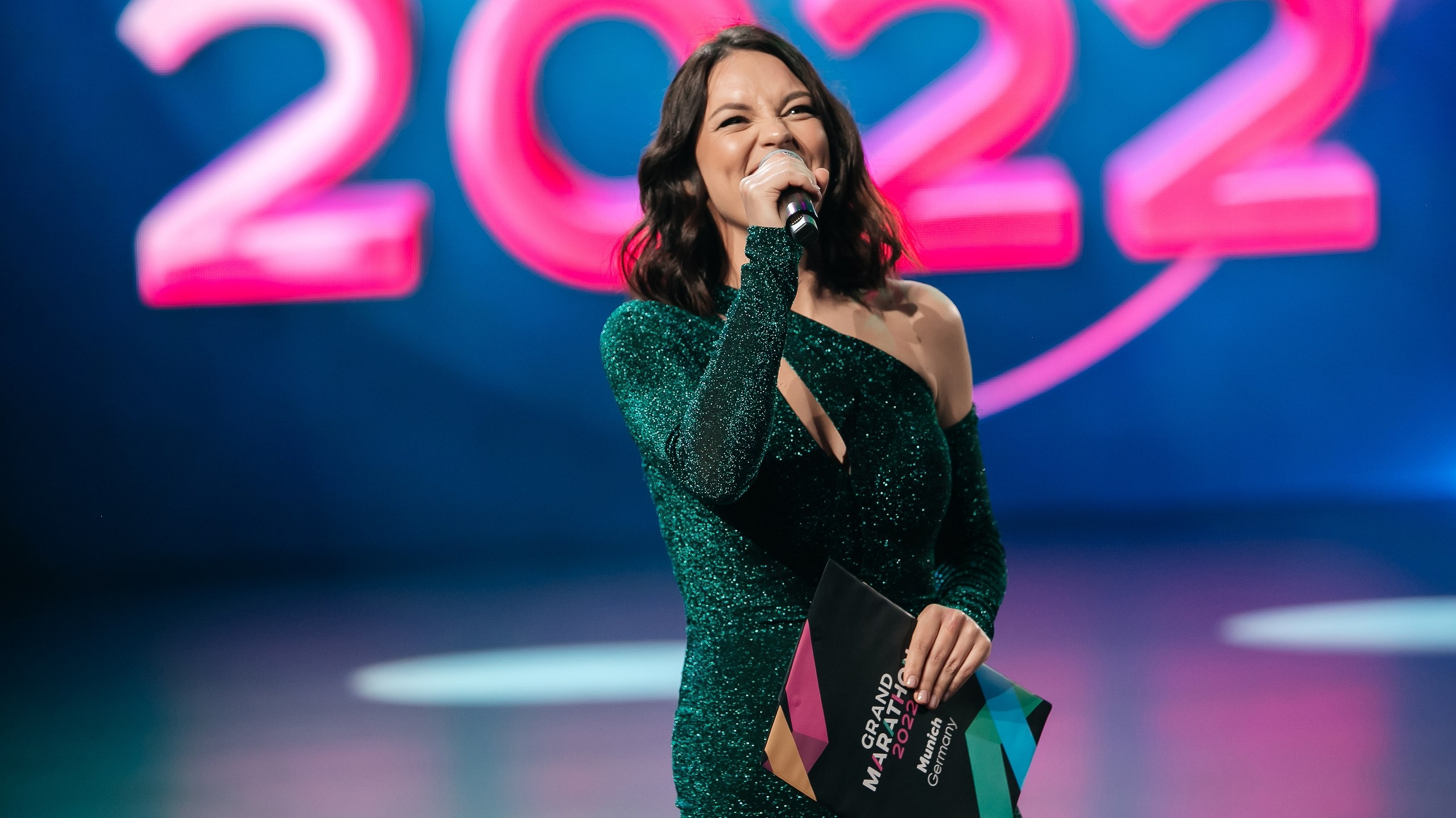 Ведущая Москва Лена Чайка