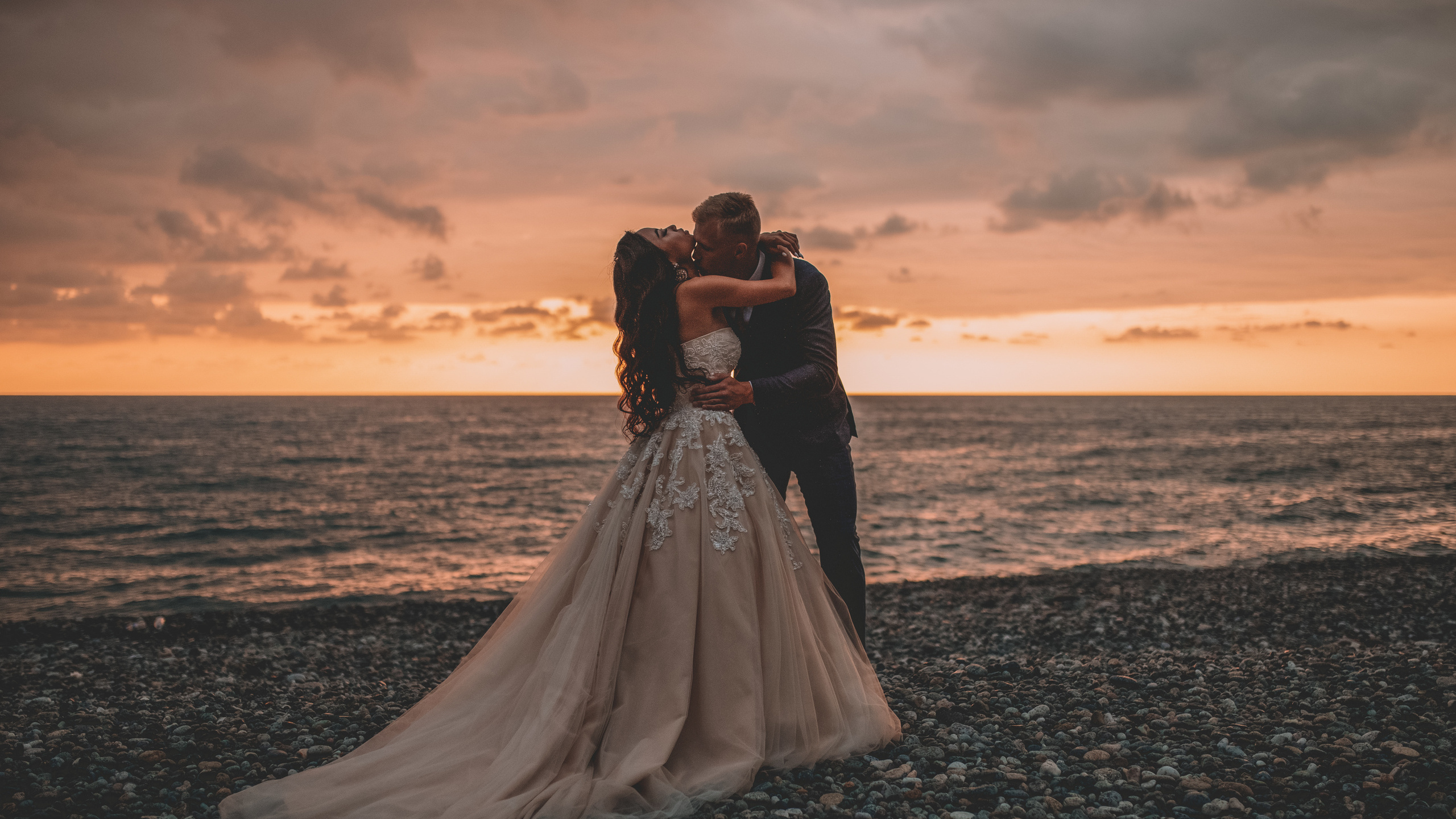 Вопросы. Свадебный Фотограф В Тбилиси, Батуми, Сигнахи, Мцхете, Гудаури и Казбе