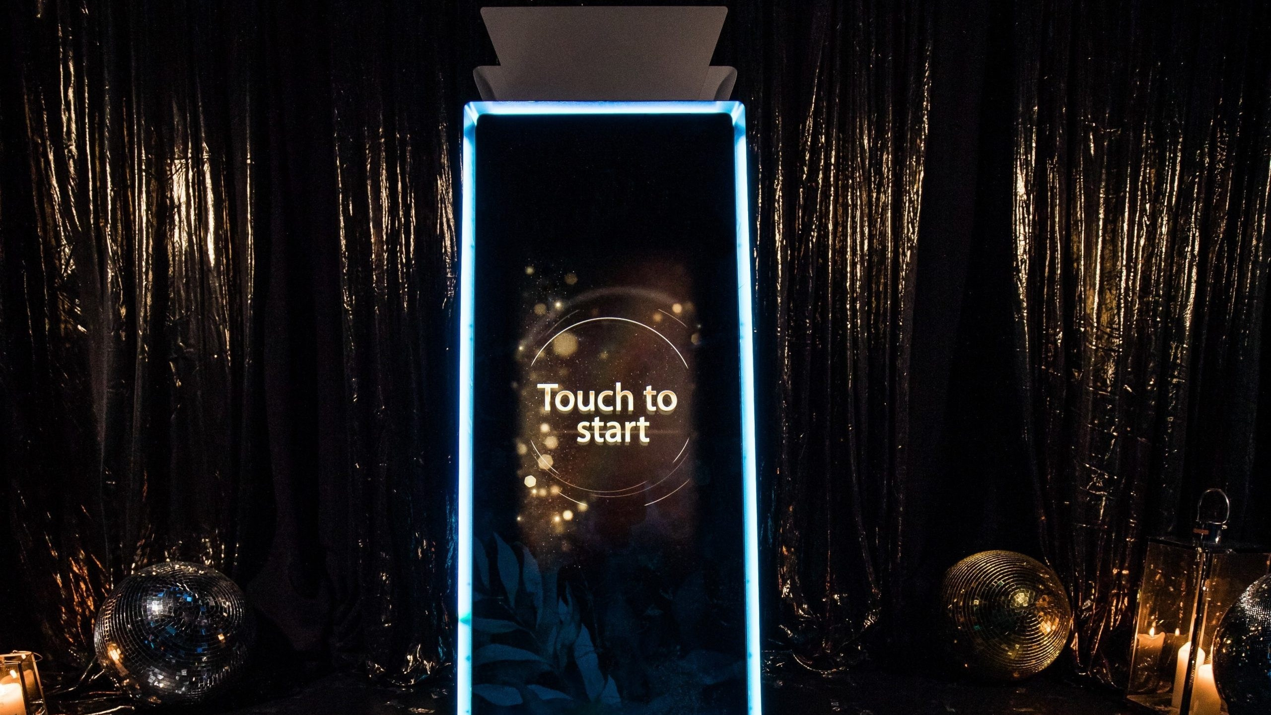 PhotoBooth. Wedding Photographer Toronto