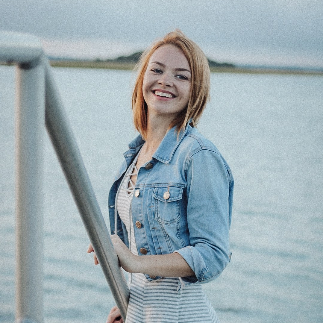 Contact. Lifestyle Family Photographer in Pennsylvania