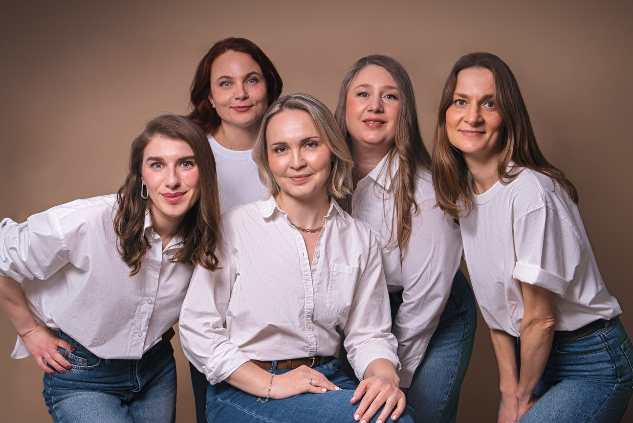 What Women Say After They See Their Photos