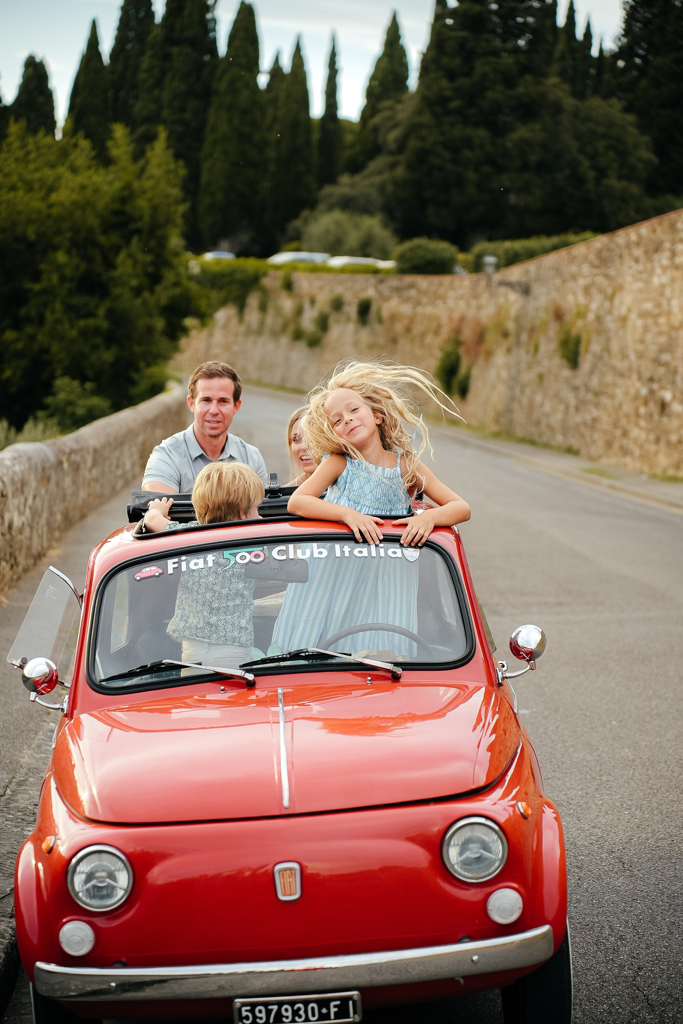 Photoshoot with Retro cars and Fiat500. Photographer in Florence Tuscany