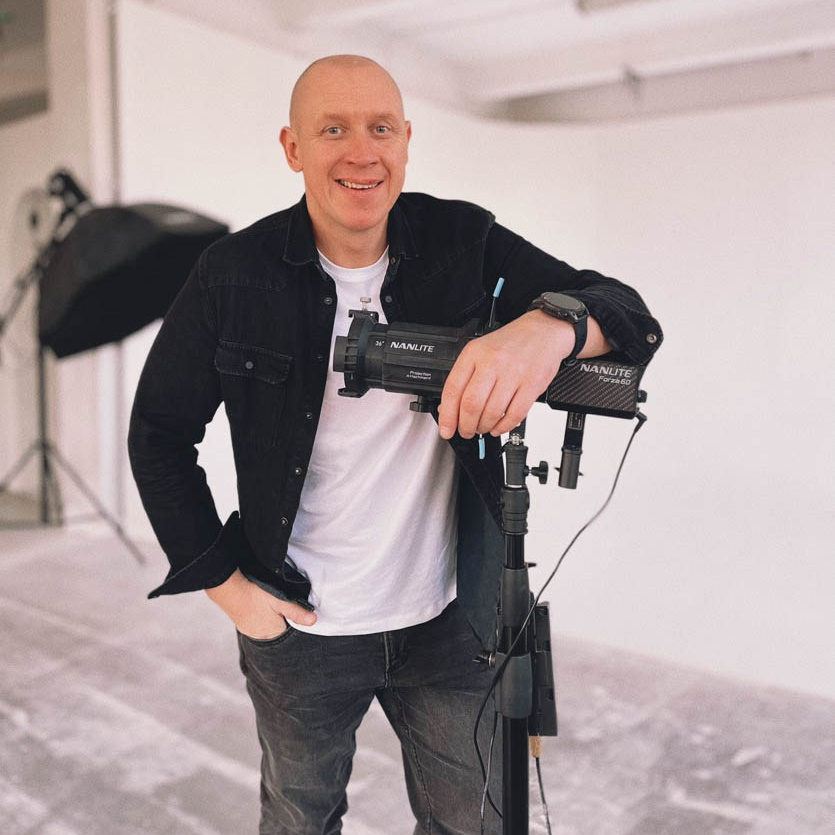 Privātās apmācības - video filmēšana un montāža. Video shooting and creating with phone, iPhone Video School