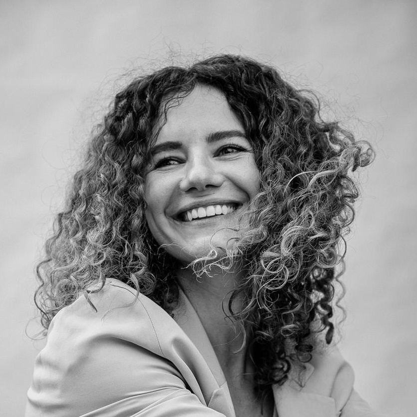 About. Victoria Olonen – Cinematic Portrait Artist | Helsinki & Europe