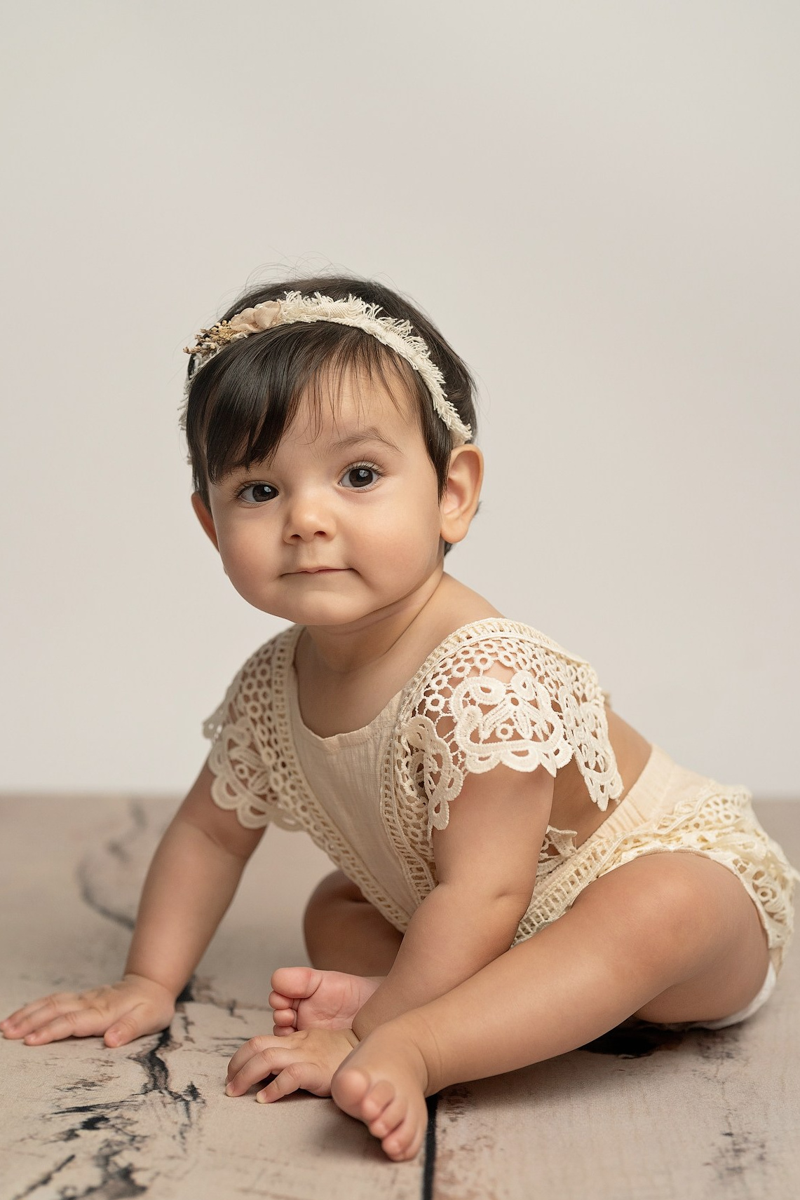 Cake smash outfits for girls. Newborn and family photographer. Hills District. Sydney
