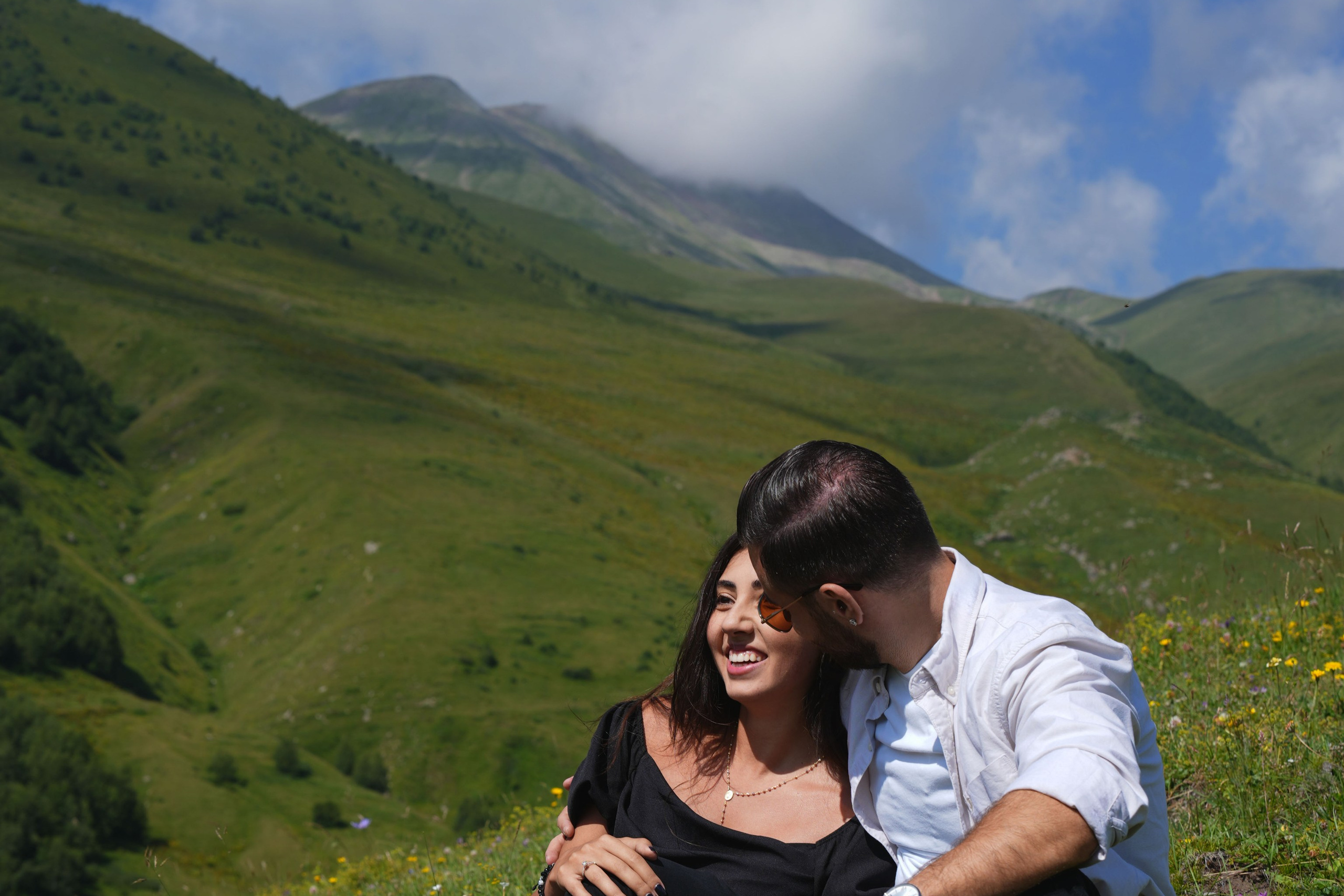 Photoshoots in Georgia — Pricing & Services | Weddings, Couples, Portraits. Wedding & Couple Photographer in Georgia | Kazbegi Mountain Photoshoots