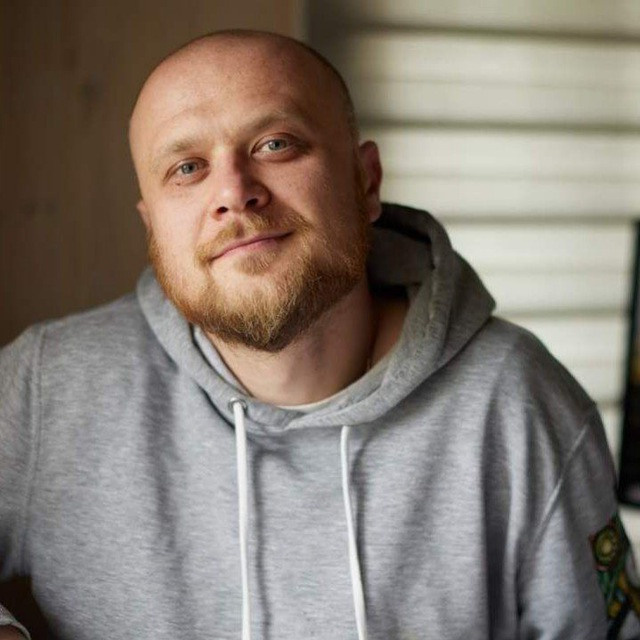 Photographer located in Vancouver. Location131 | Vancouver Photographer for Fashion, Portraits, Events and More Across Canada| YVR — Vlad Li