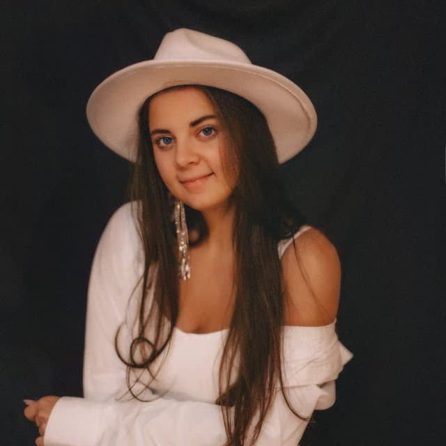 Контакти. Семейный и свадебный фотограф в Харьков