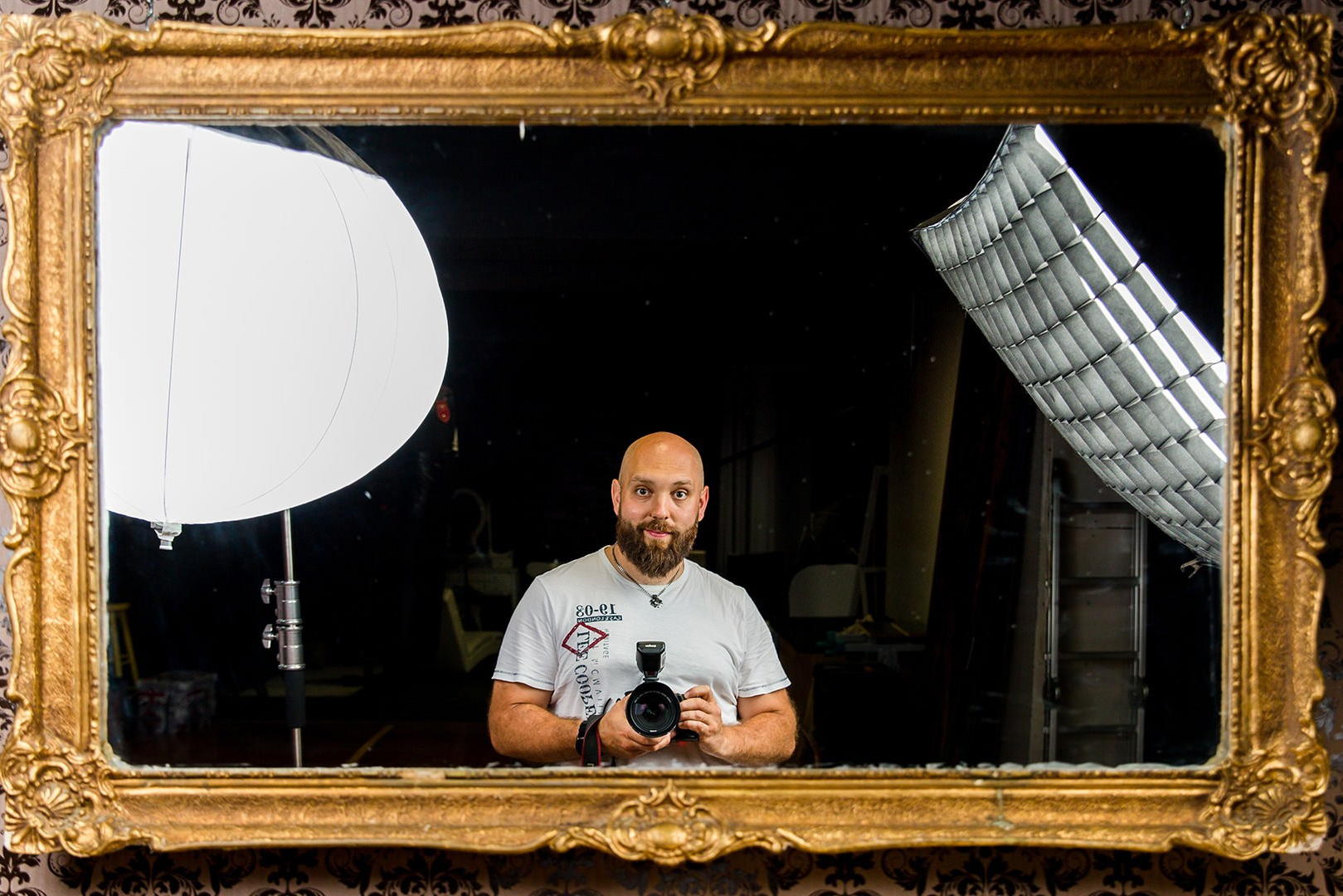 Pagina de contact. Studio foto Galati sexy — boudoir fotograf freelancer Florin Costache