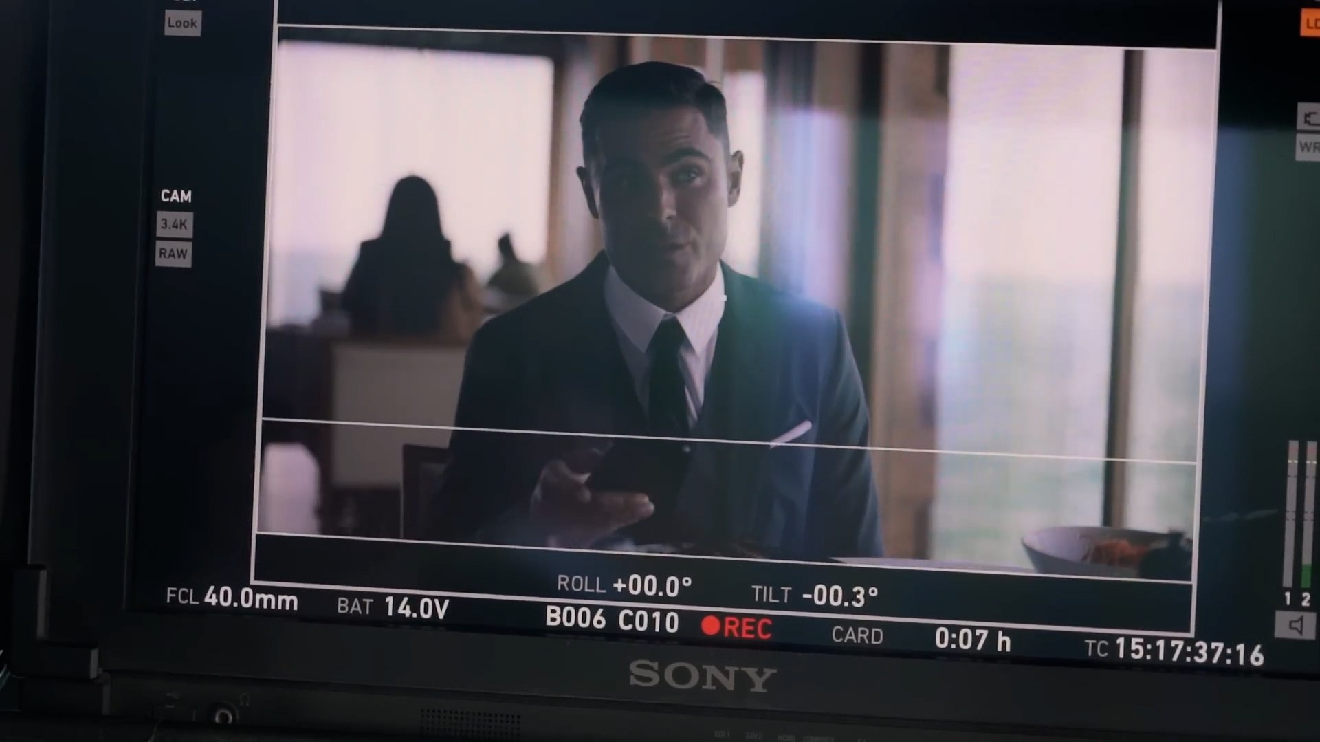 Jessica Alba and Zac Efron in Dubai. RightNow Production