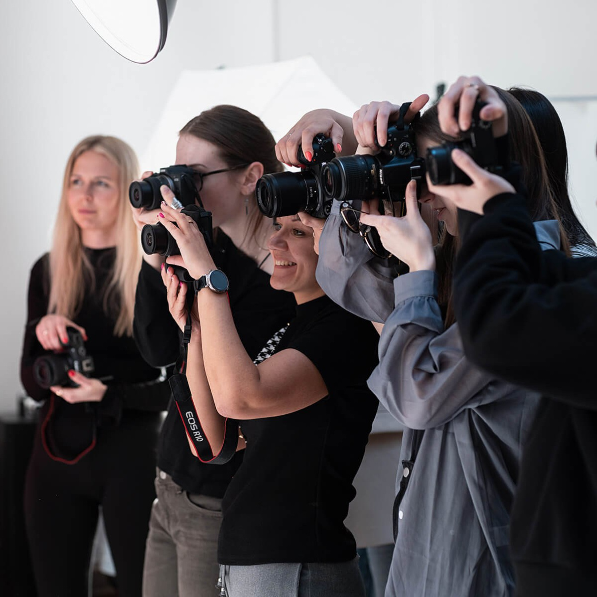 Fotokursi fotostudijā Rīgā. Profesionāls fotogrāfs Aivars Tipsis
