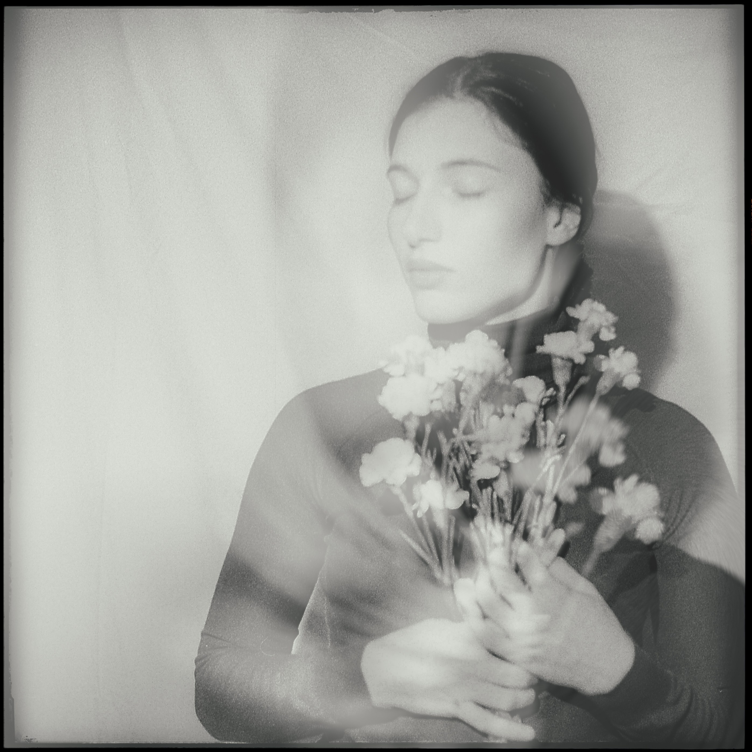 Therapeutic Photography Course: Self-Inquiry with Lens-Based Practices. Lilit Danielyan | Photographer & Videographer