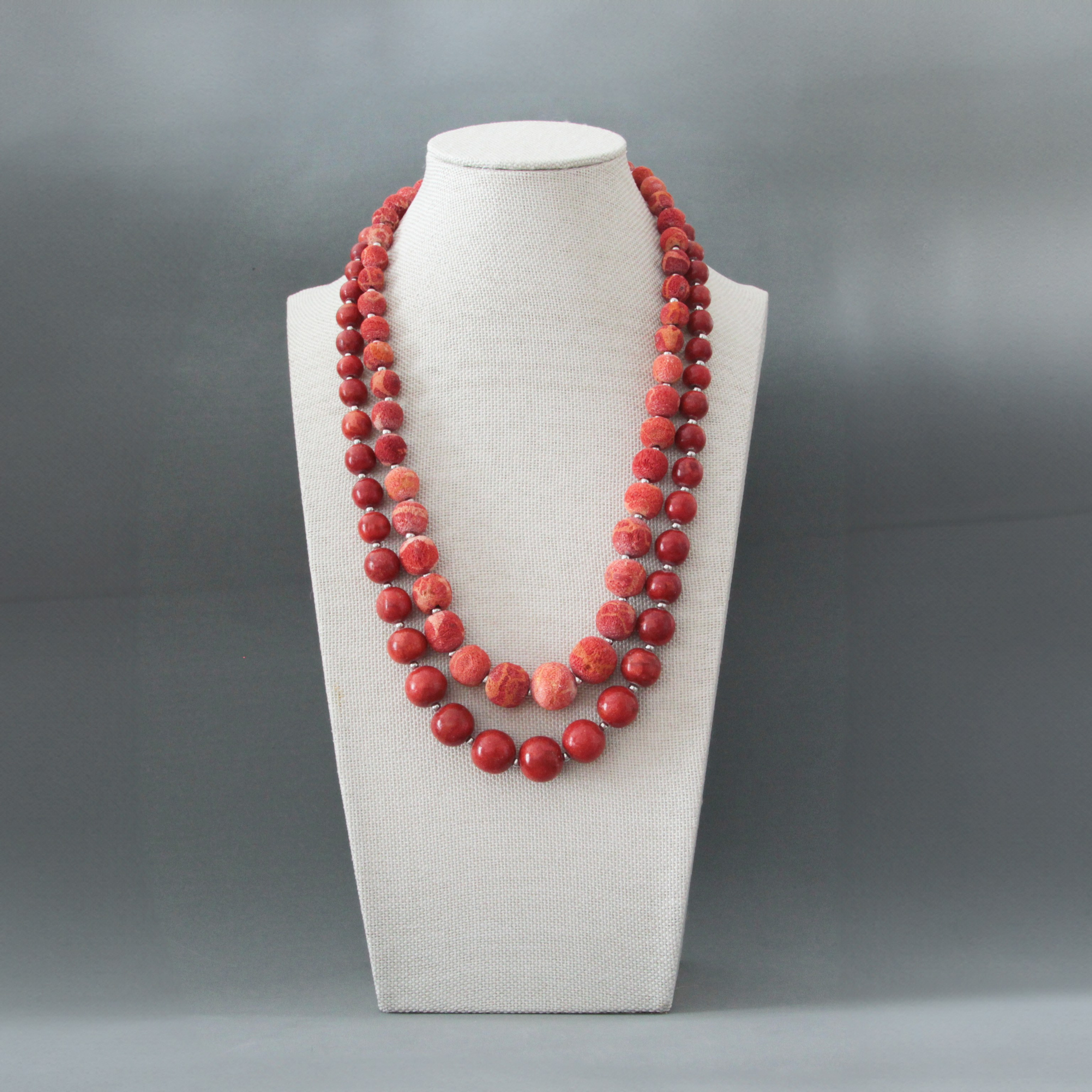 Modern Jewelry. Современнные и актикварные украшения в Барселоне, Москве и Санкт-Петербурге