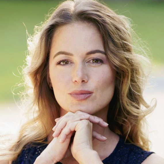 Отзывы. Мастер по макияжу и прическам в Швейцарии