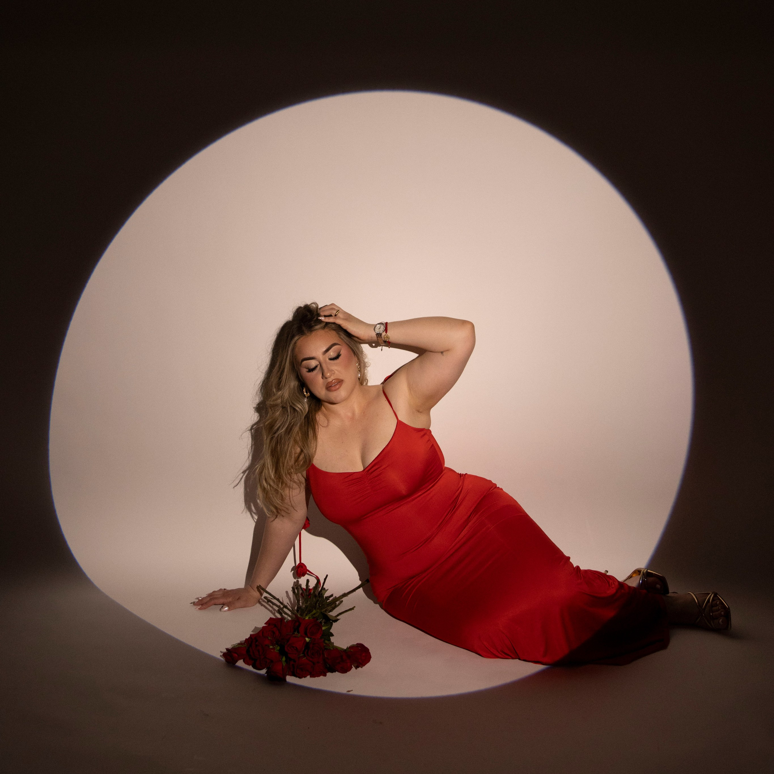 SHOOT IT YOURSELF — SELF PORTRAIT STUDIO IN CHICAGO