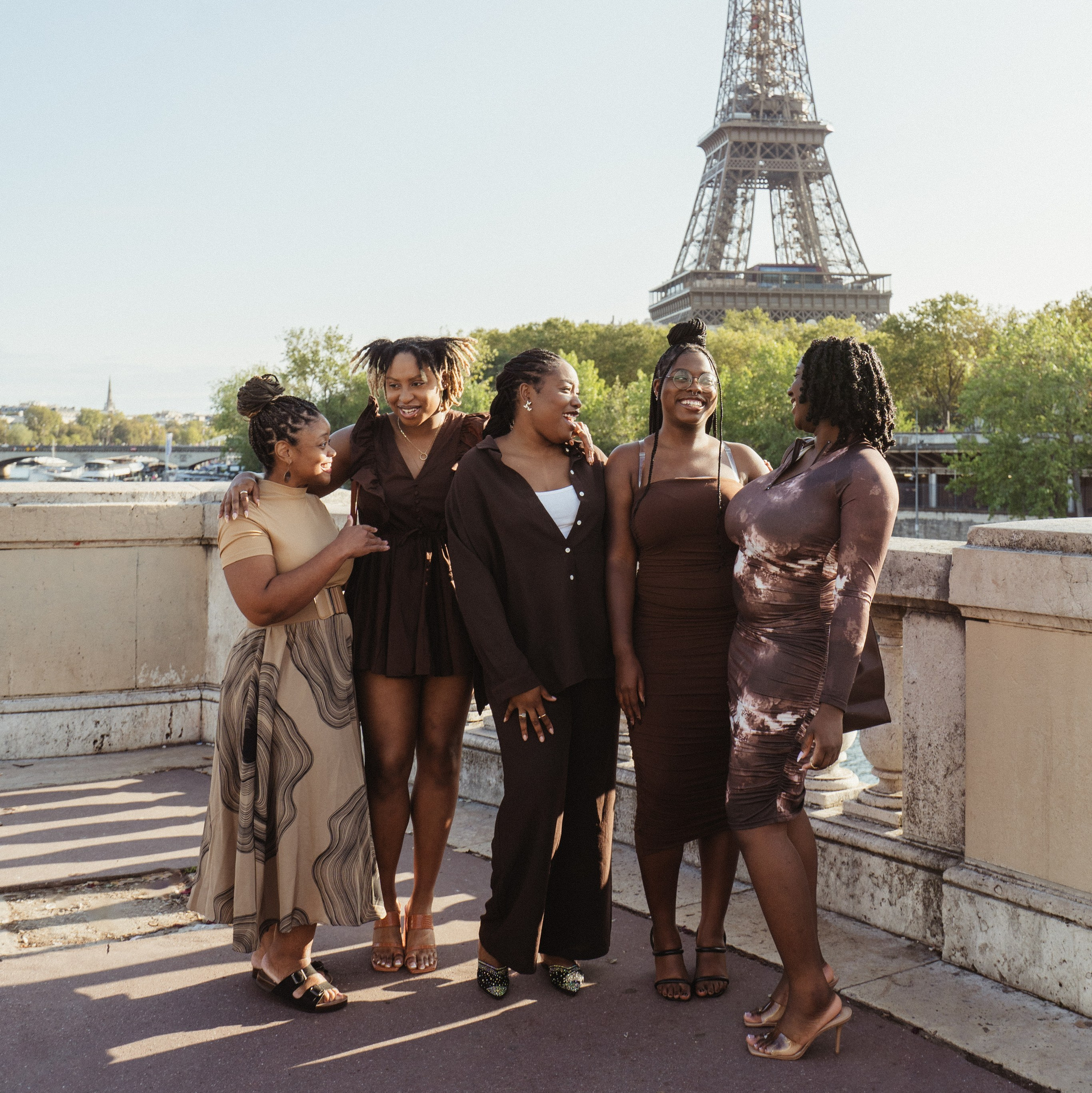 Photographer in Paris|Solo and groups, portraits & content, couples photo-shoot in Paris at the best locations