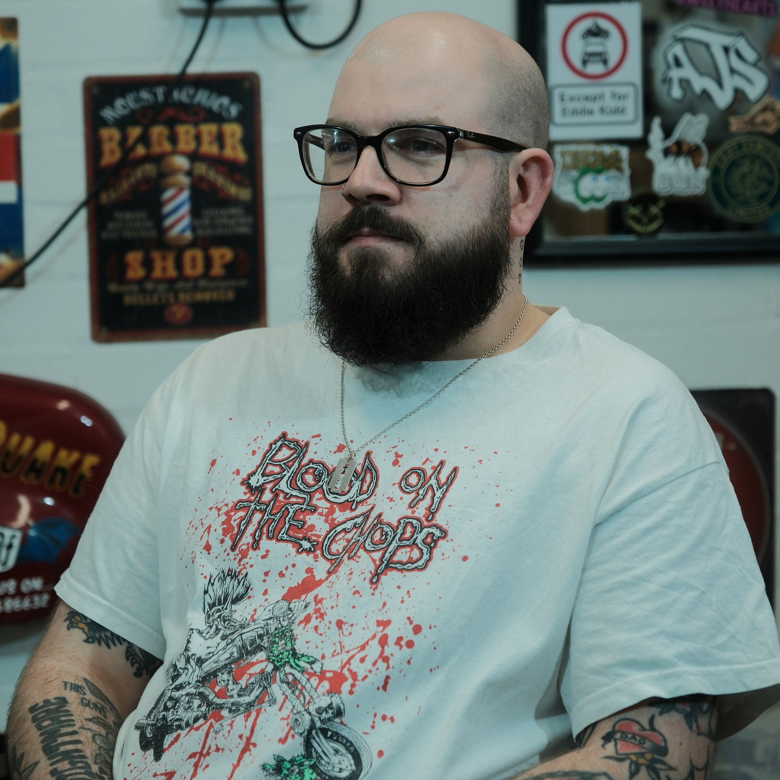 Social Media Services. Callum Ecobichon