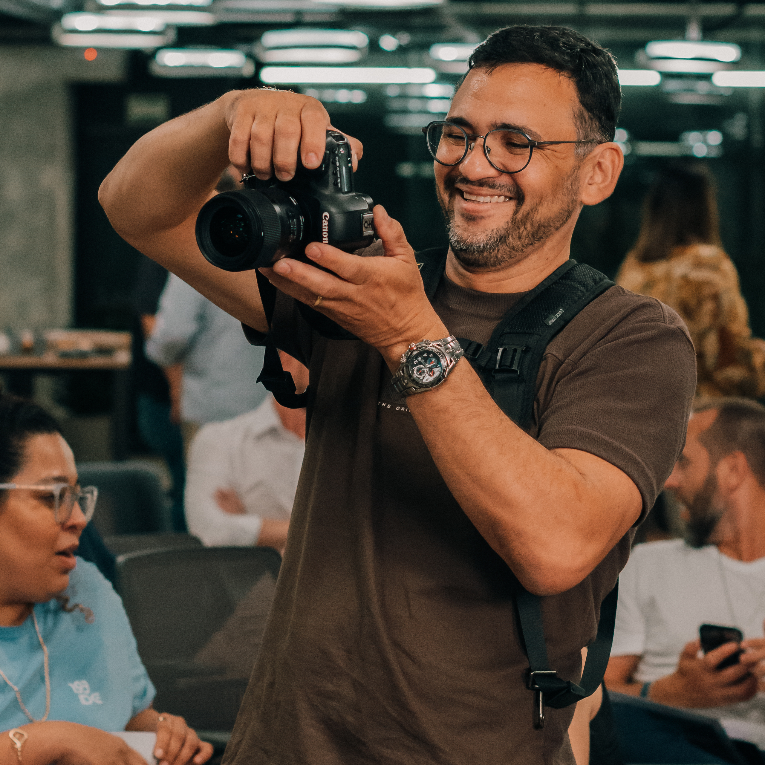 Fotógrafo em Joinville-SC. Especialista em aniversário, casamentos, eventos corporativos e retratos