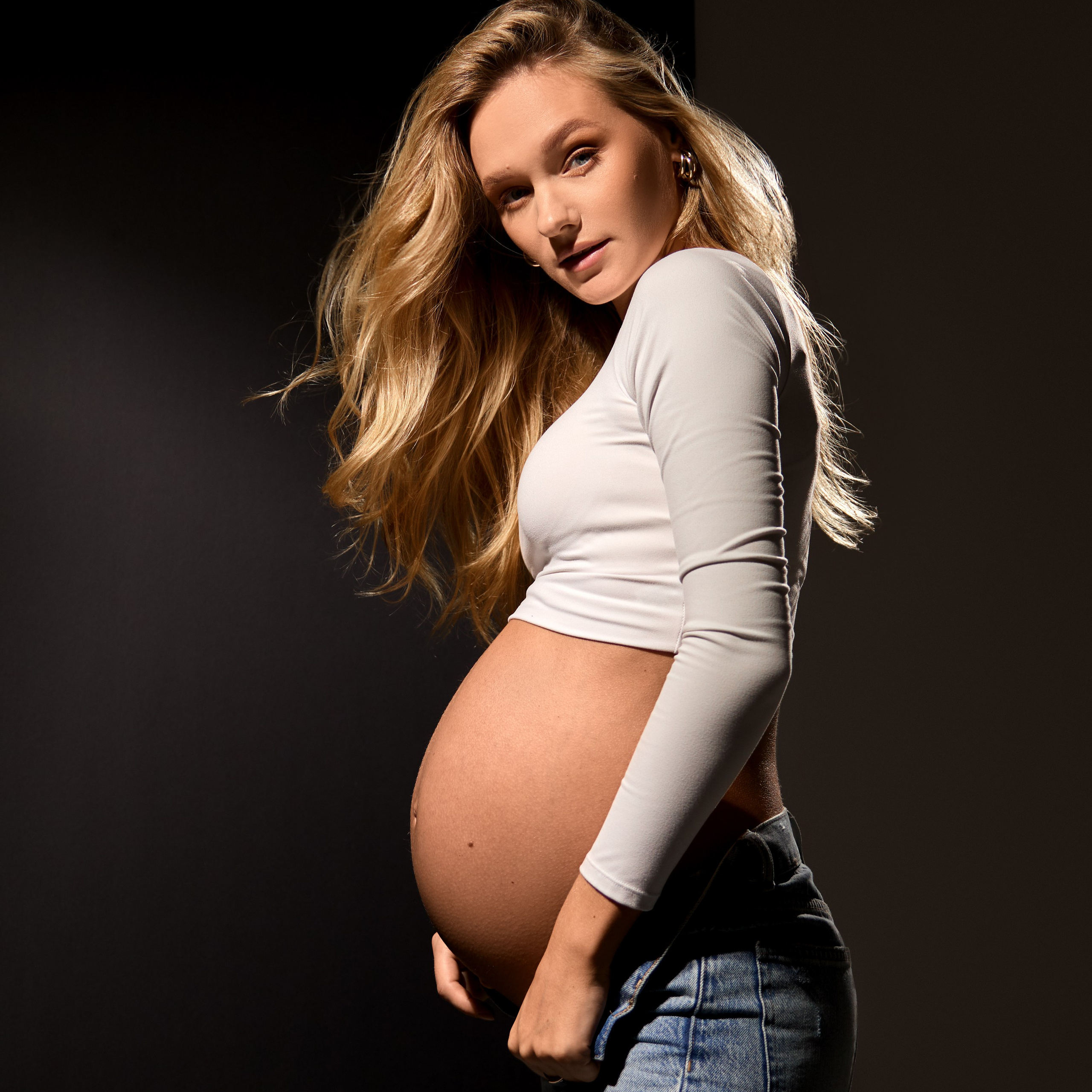 Maternity & Birth Photographer in Dubai | Alexandra Lasheva