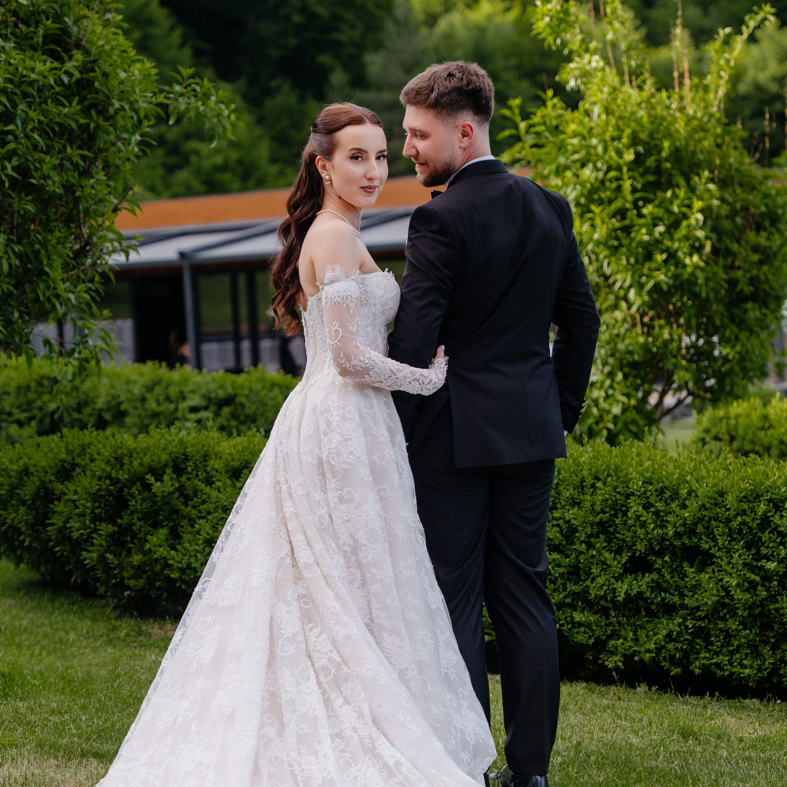 Ofertă Nuntă. Raw Studio. Fotograful tau de nunta!