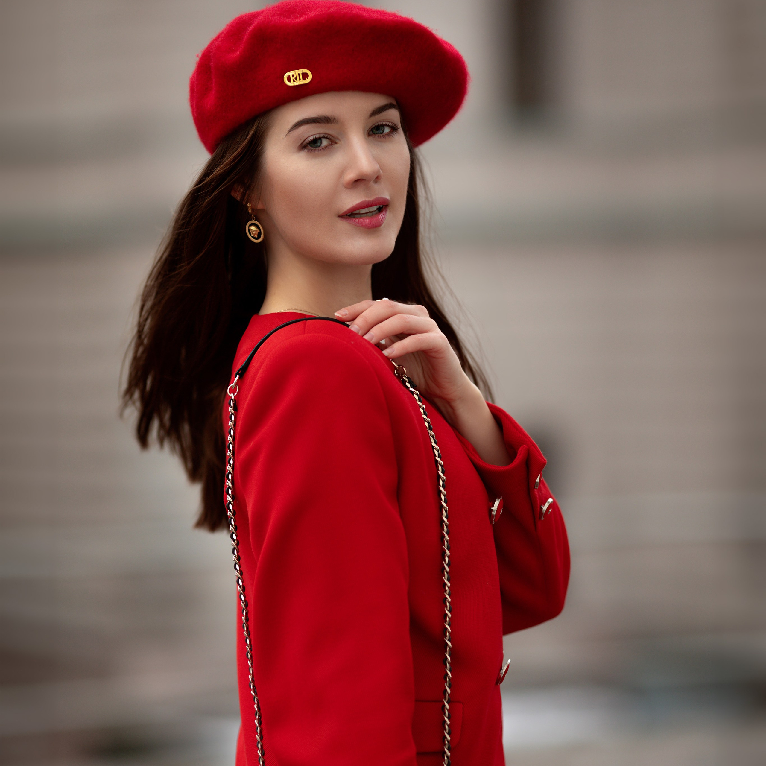 Kuvauksen ehdot. Ekaterina Mansur, muotokuvafotografi Suomessa (Helsingissä ja Uudellam