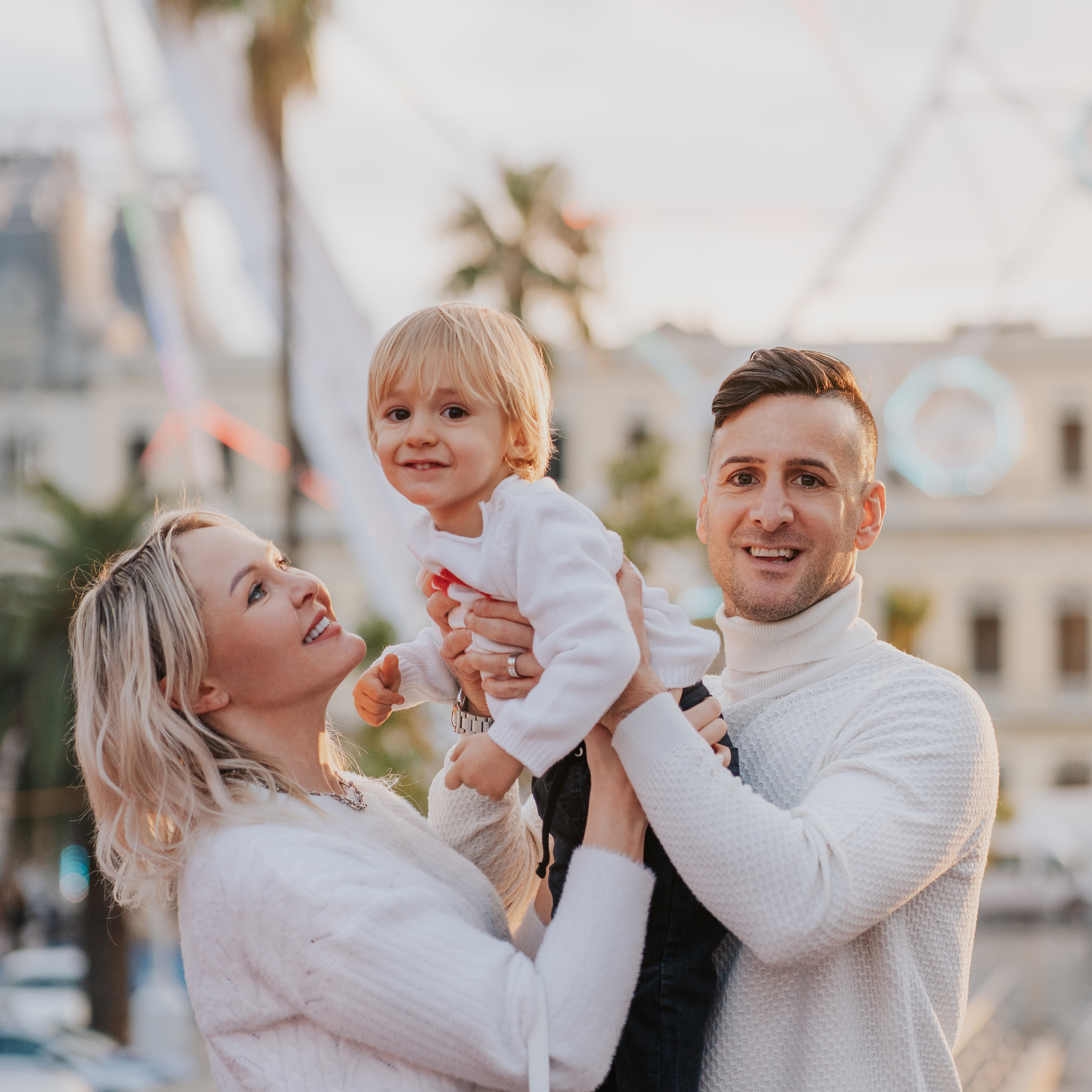 Family photographer in Barcelona