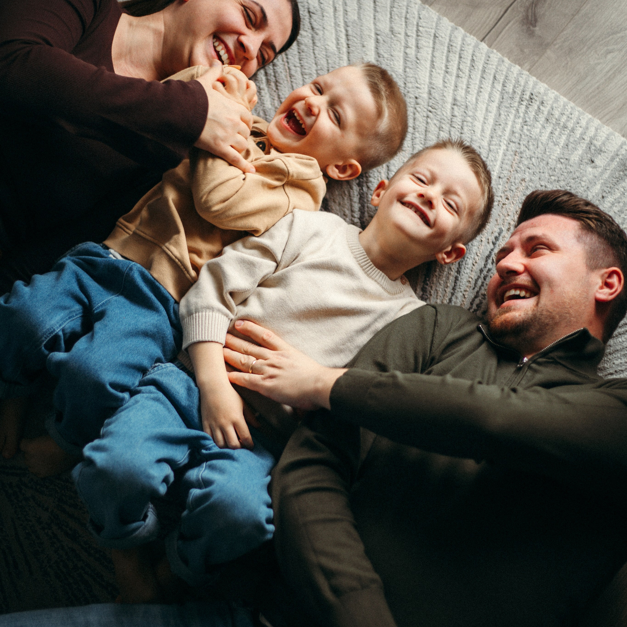 Pachete/Prețuri. Fotograf de familie în Oradea Katsiaryna Ciortan
