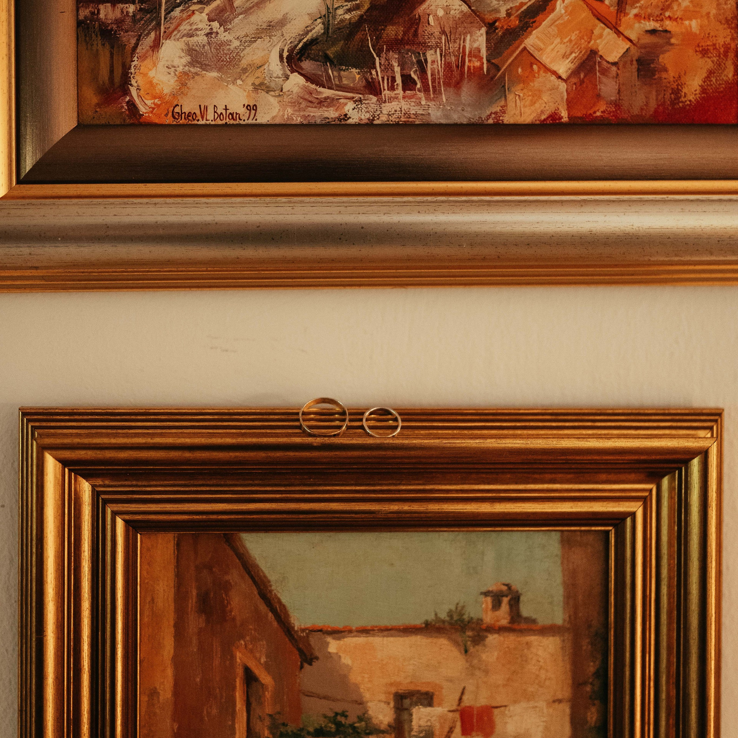 Contact. MG Photo | Film