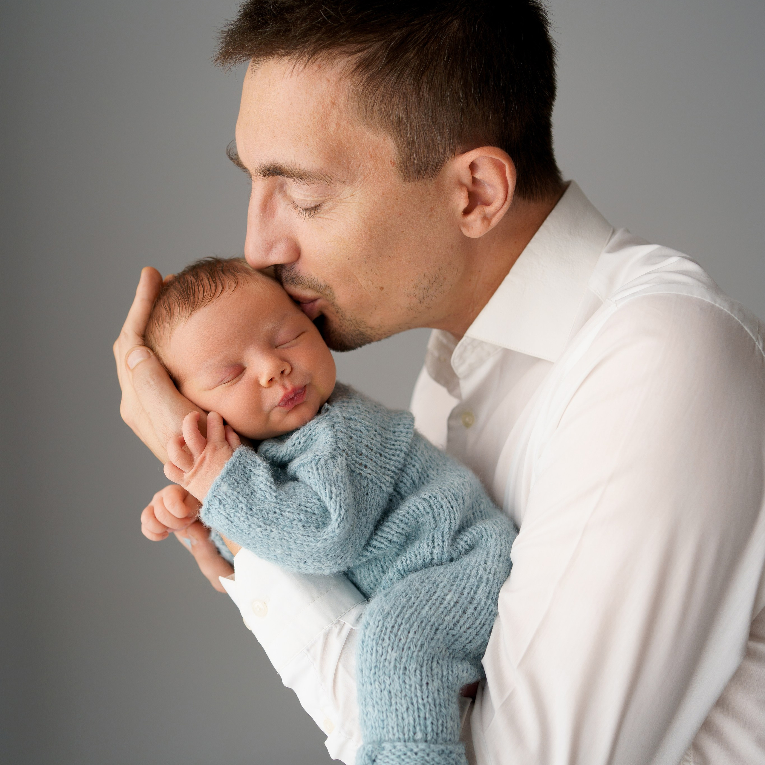 Newborn, Maternity & Family Photographer Dublin | Ana Boicenco