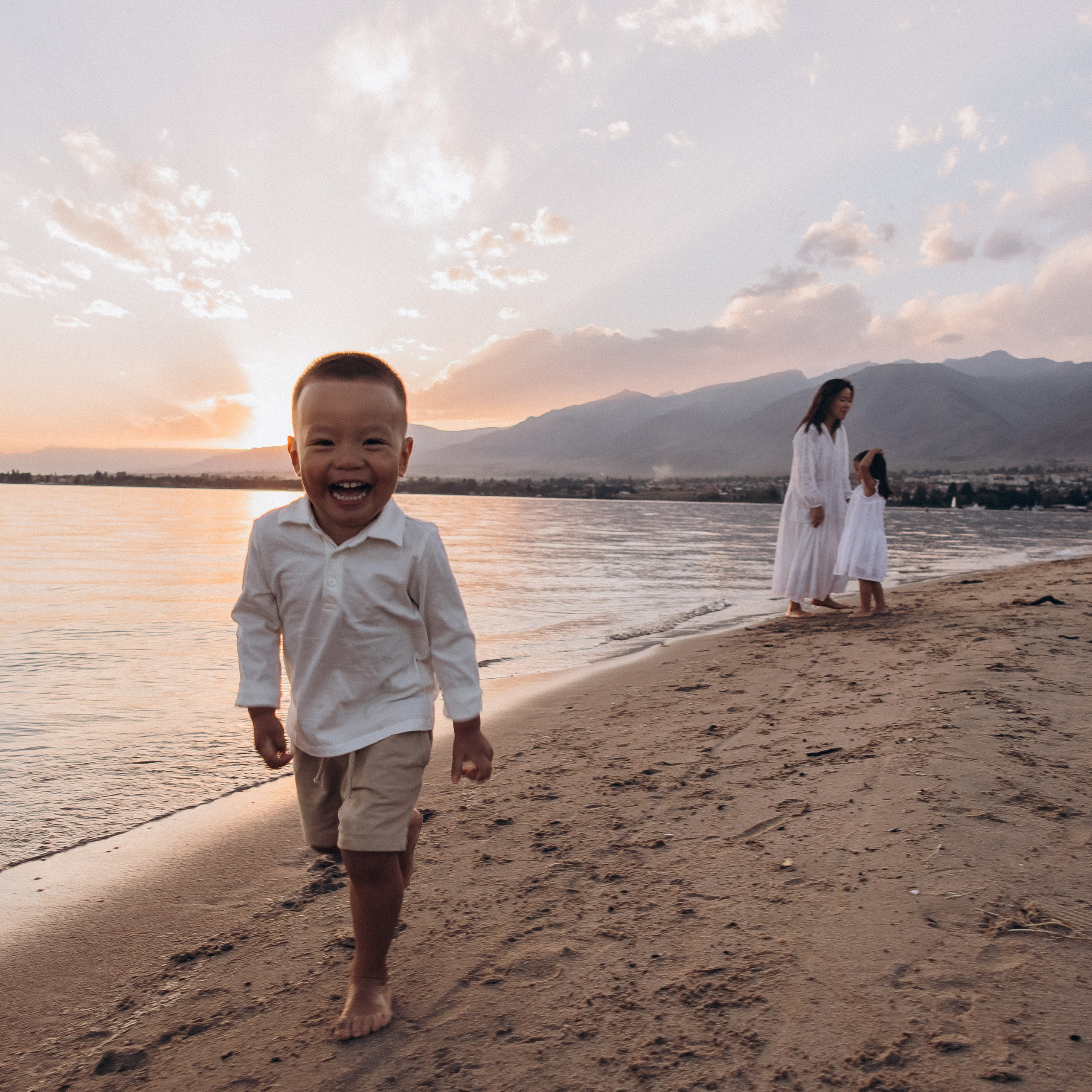 Услуги. Фотограф родов, семей и новорожденных малышей в Дубае