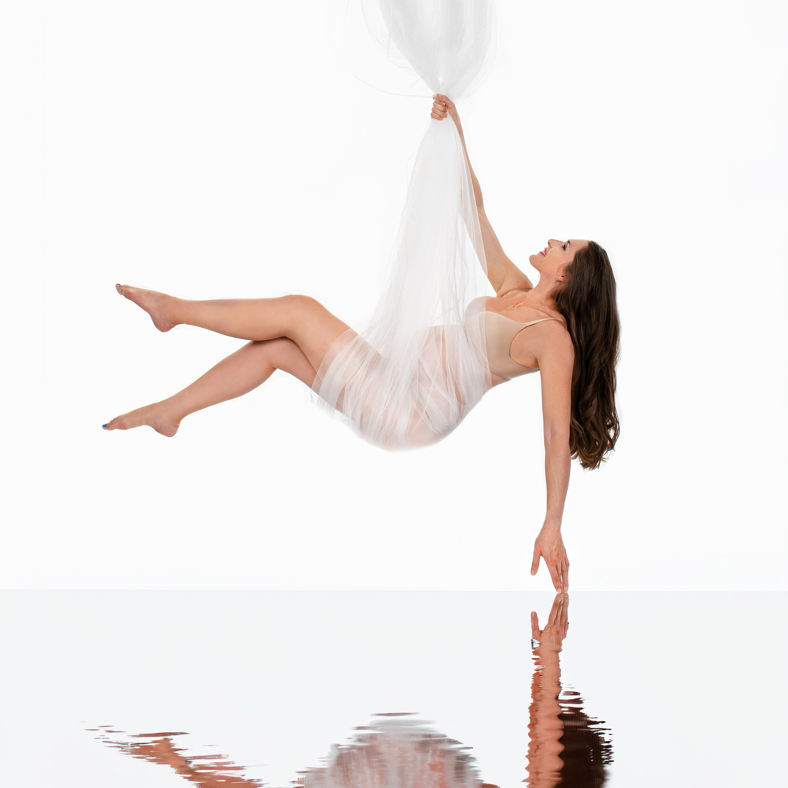 Maternity Photographer in Prague | Yana Stelmakh