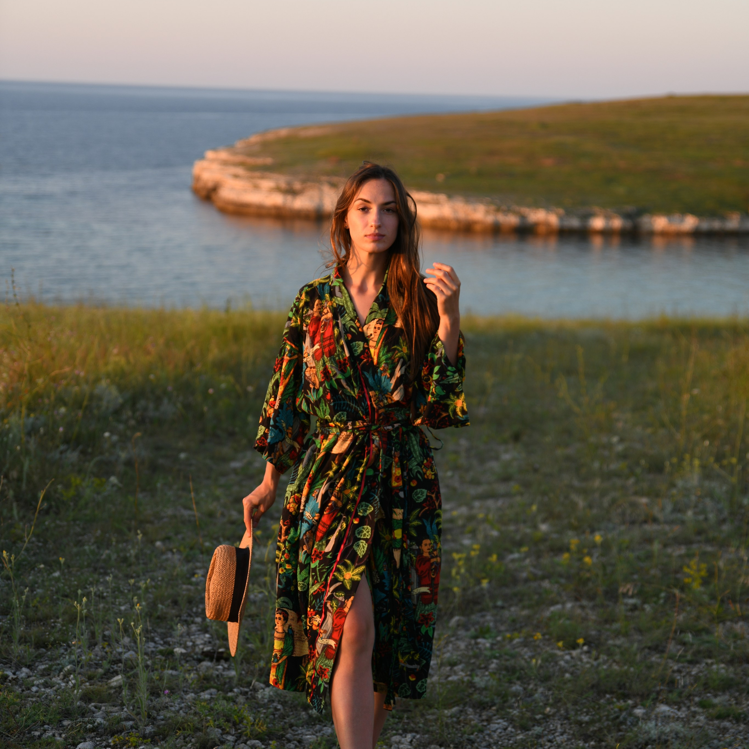 Contact. Studio De Ros — профессиональный фотограф в Дананге