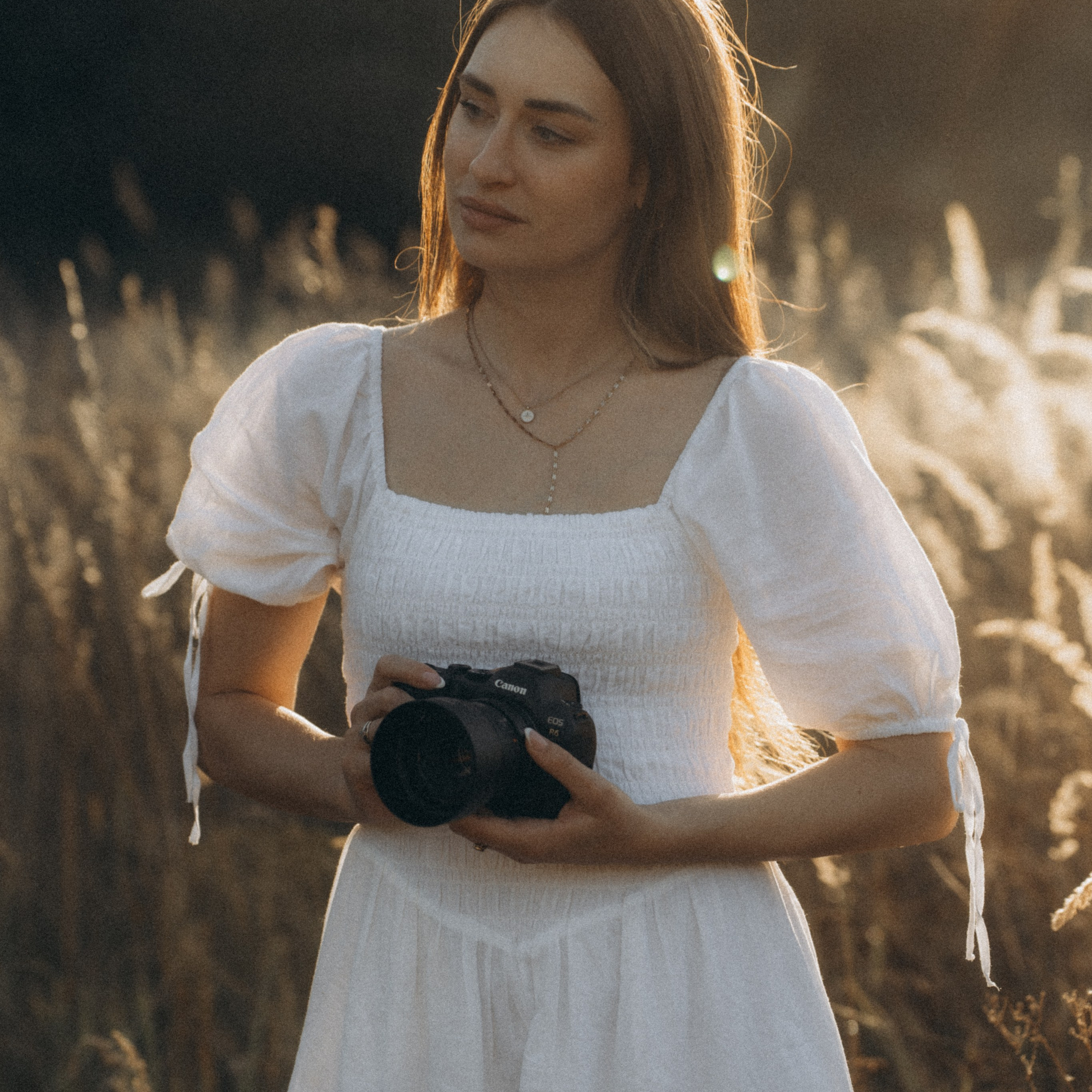 Get in Touch. Paar und Hochzeitsfotogfrafin aus NRW