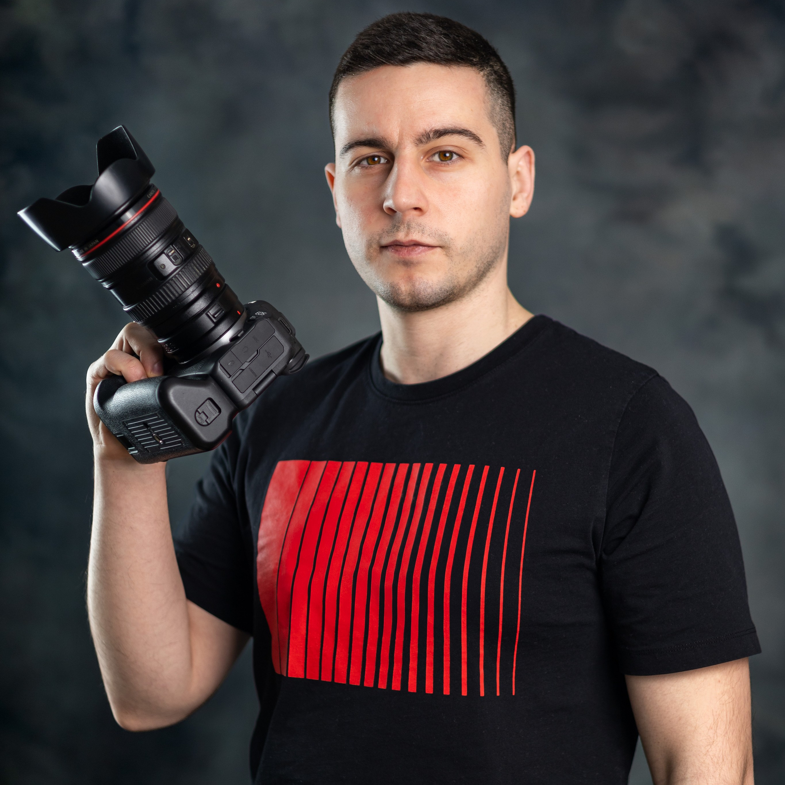 Контакти. Фотограф | Филип Иванов