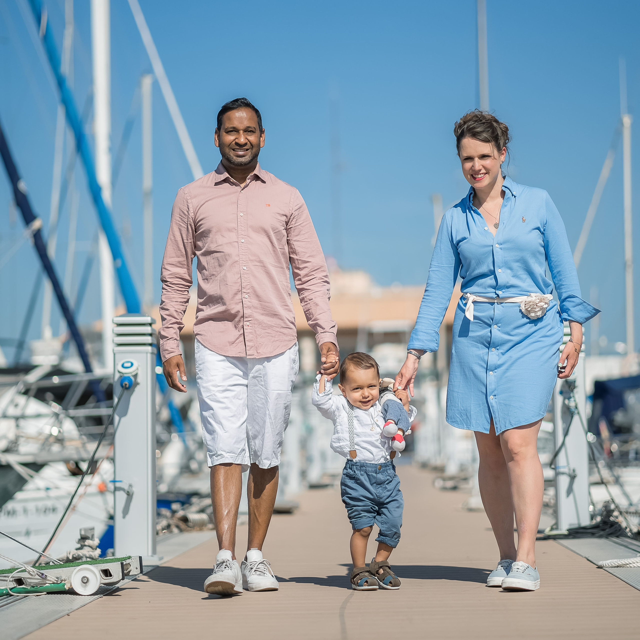 Familien Fotoshooting Mallorca mit Kind am Strand