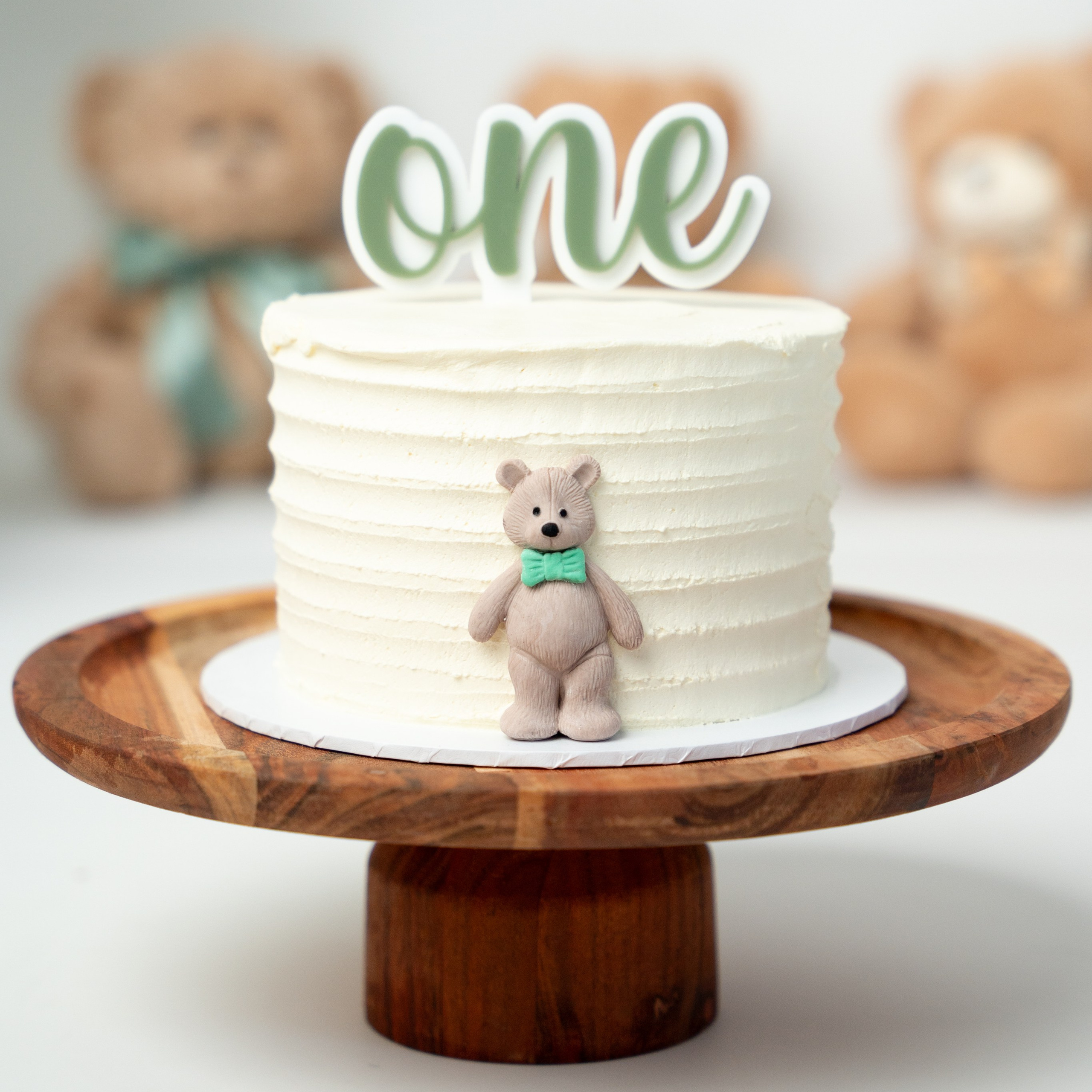 Cake smash session. Newborn and family photographer. Hills District. Sydney