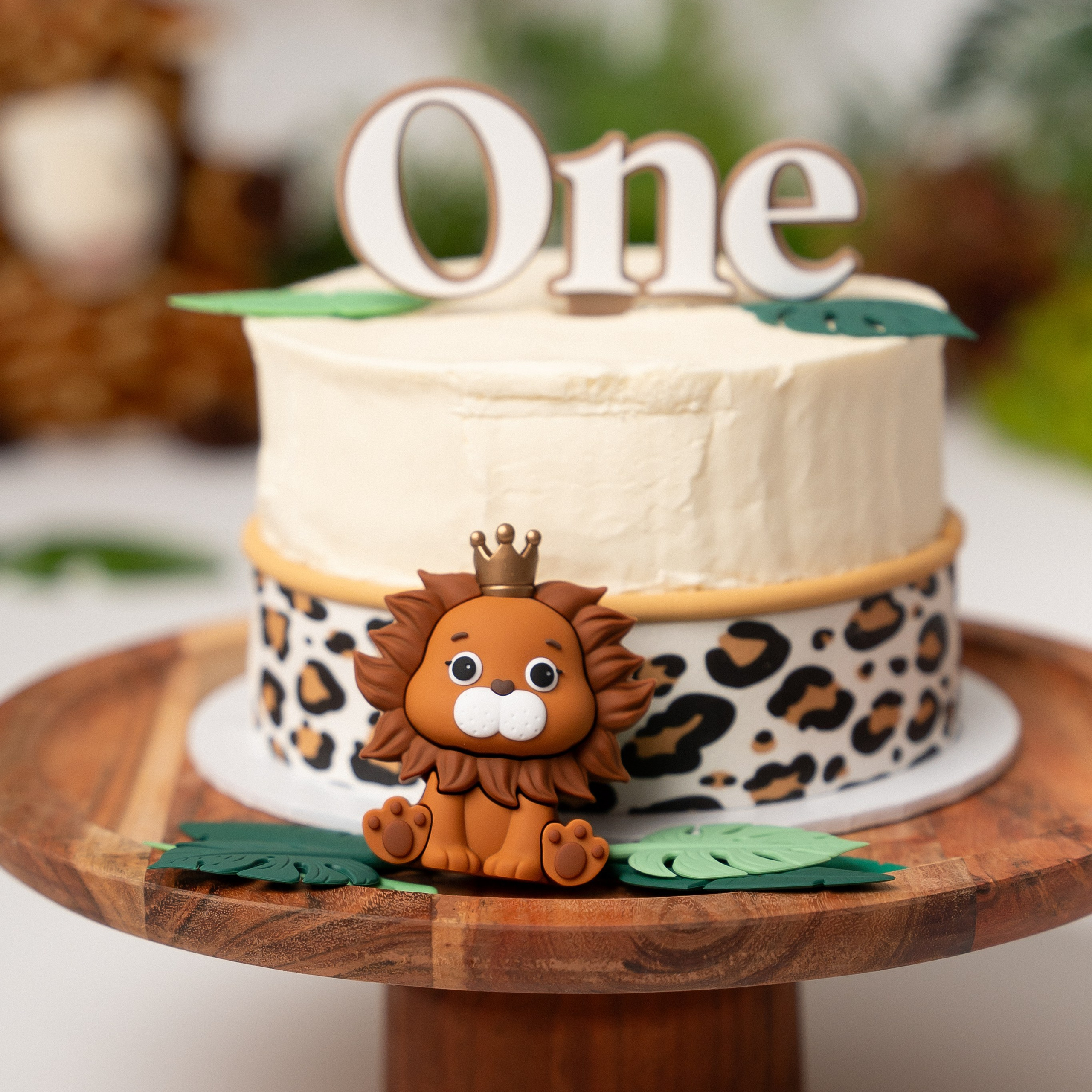 Cake smash session. Newborn and family photographer. Hills District. Sydney