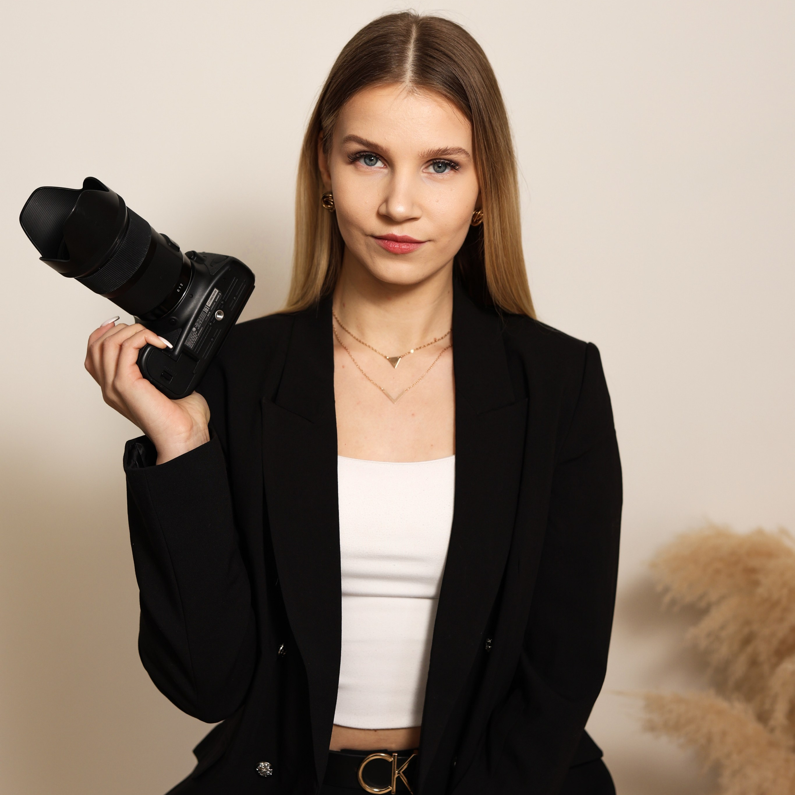 Kontakti. Fotogrāfe Līga Vaidere