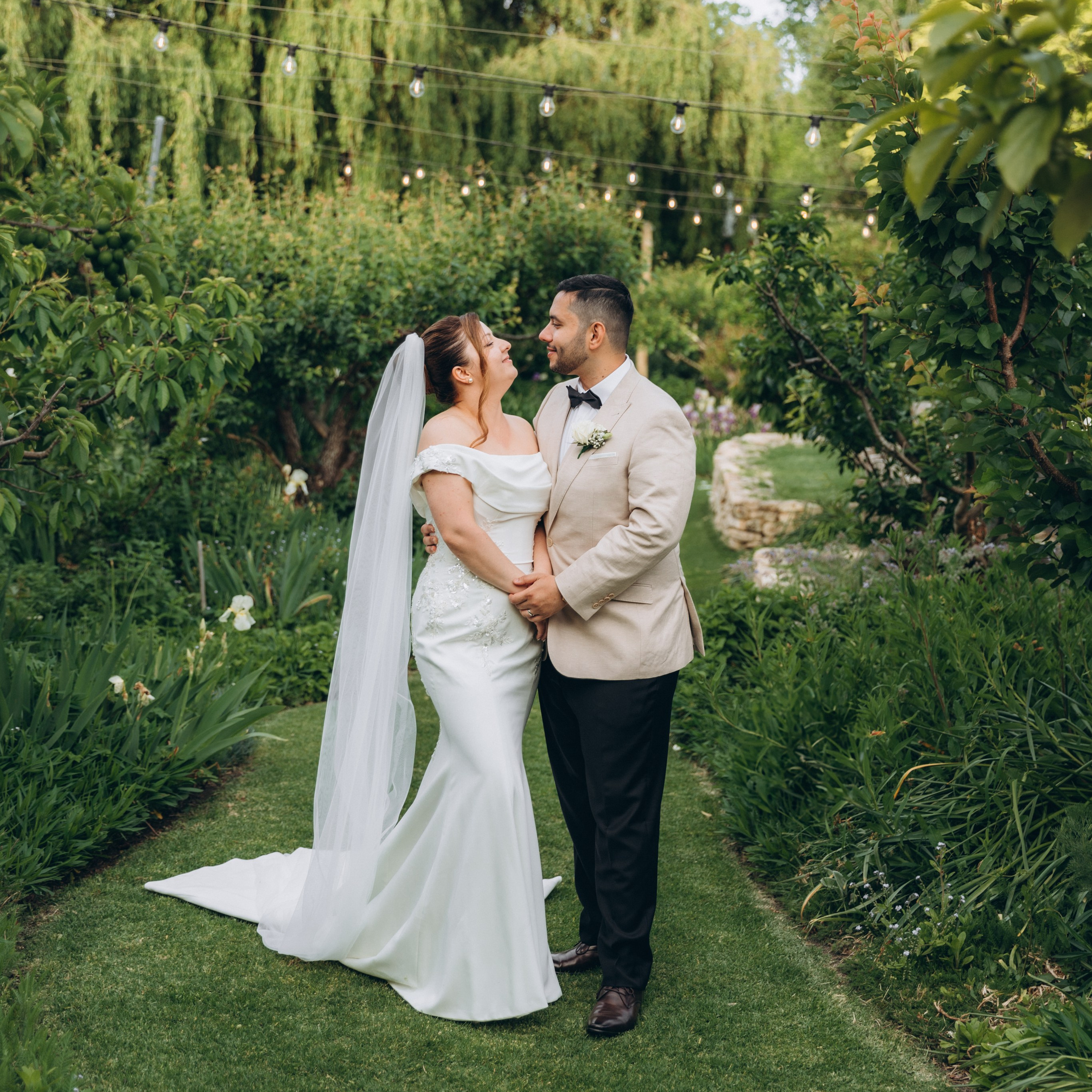 Engagement & Weddings. Kitchener Waterloo Cambridge Photographer — Olga Ro