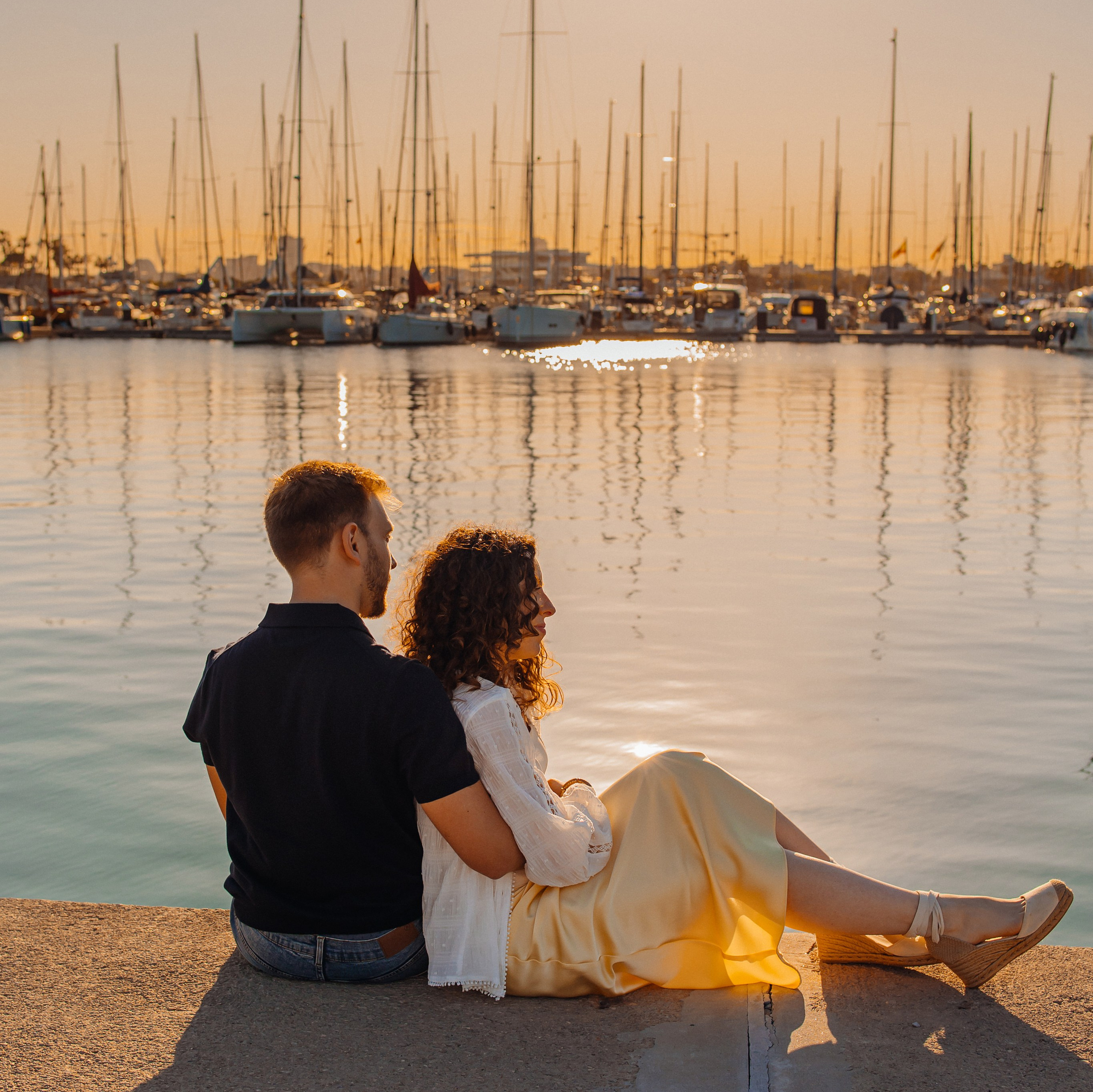 Marina Moments. Fotografía y video de bodas, compromiso y retrato personal en Valencia | Momentos reales con luz mediterránea